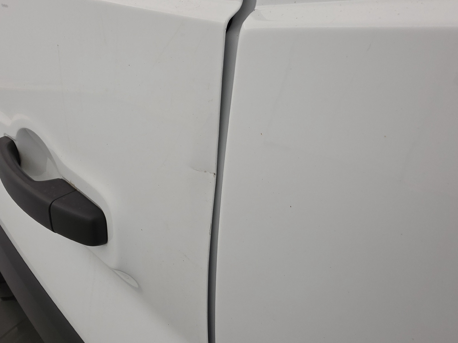 Vente en ligne Renault Trafic 3 Fourgon TRAFIC FGN L1H1 3000 KG BLUE DCI 130 au prix de 22 990 €