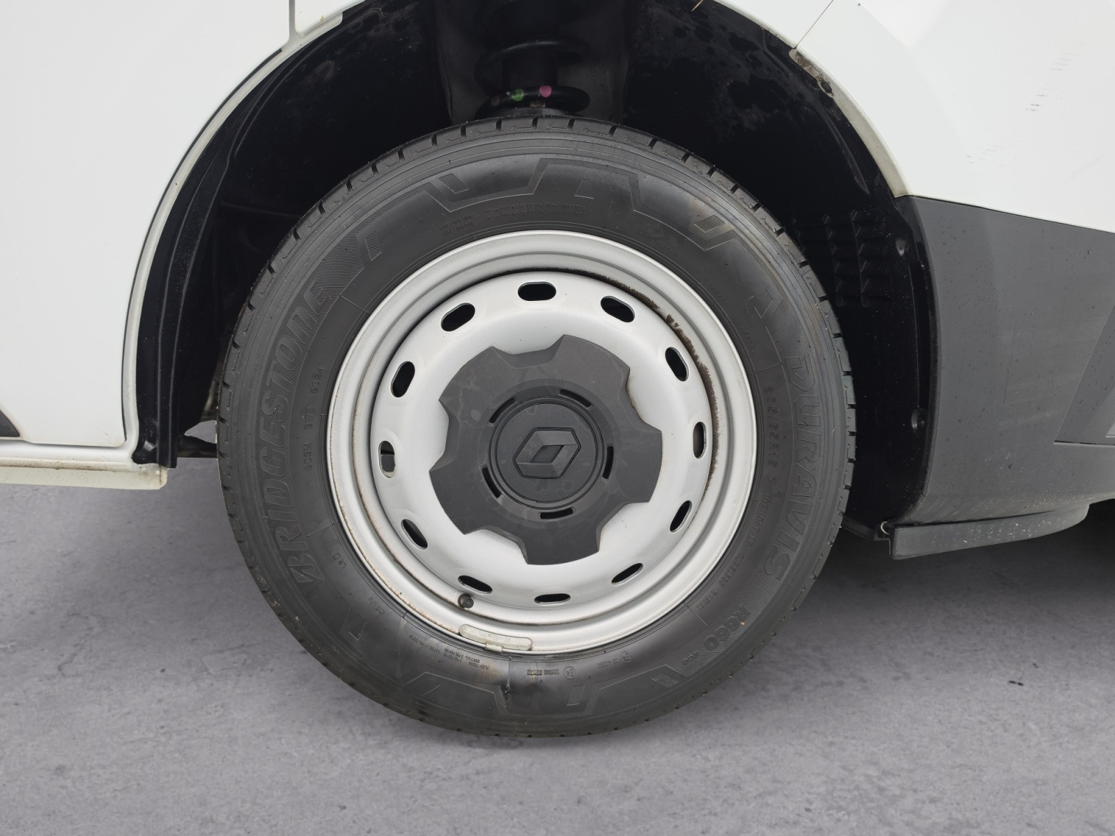 Vente en ligne Renault Trafic 3 Fourgon TRAFIC FGN L1H1 3000 KG BLUE DCI 130 au prix de 22 990 €