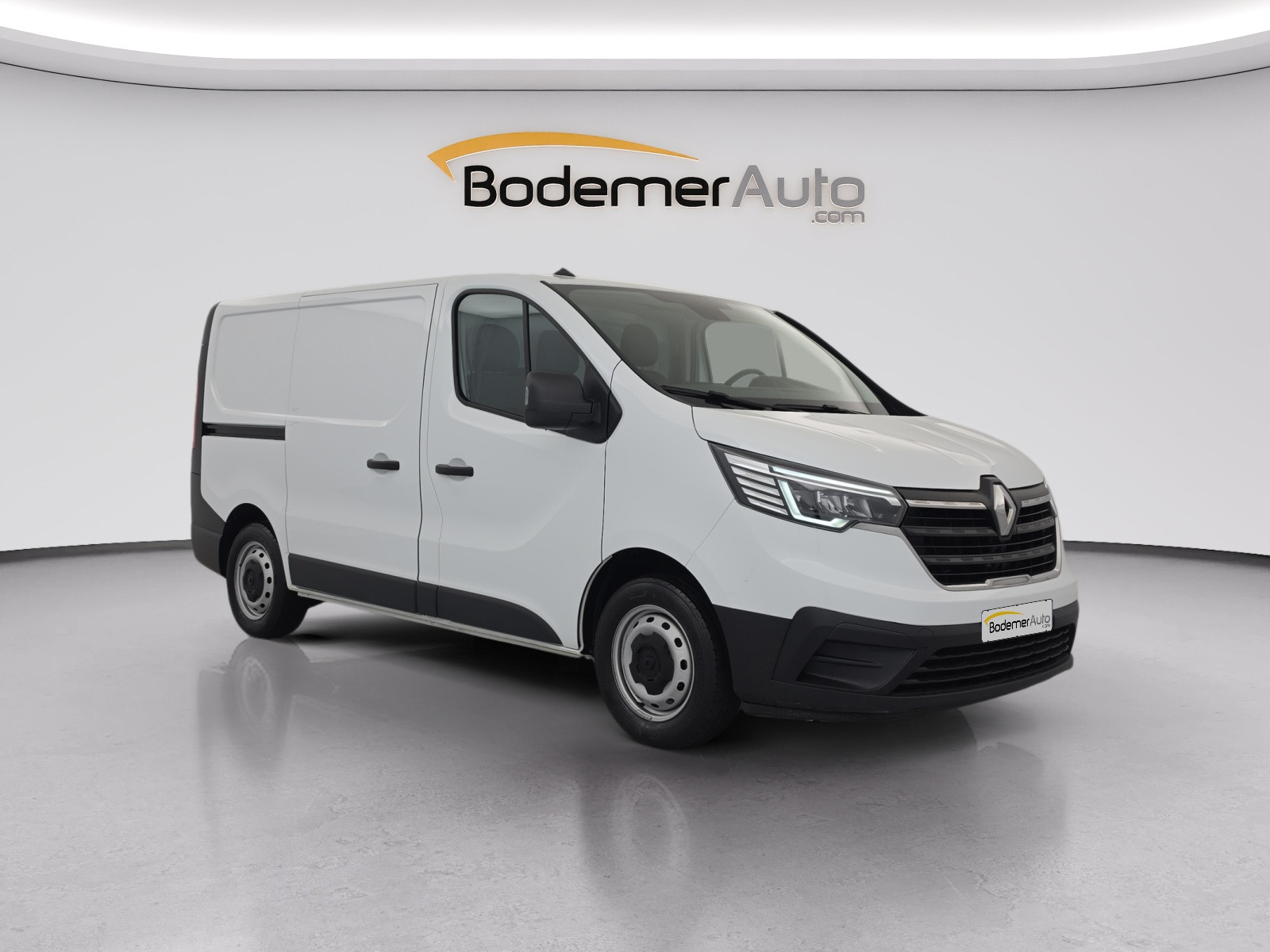 Vente en ligne Renault Trafic 3 Fourgon TRAFIC FGN L1H1 3000 KG BLUE DCI 130 au prix de 22 990 €