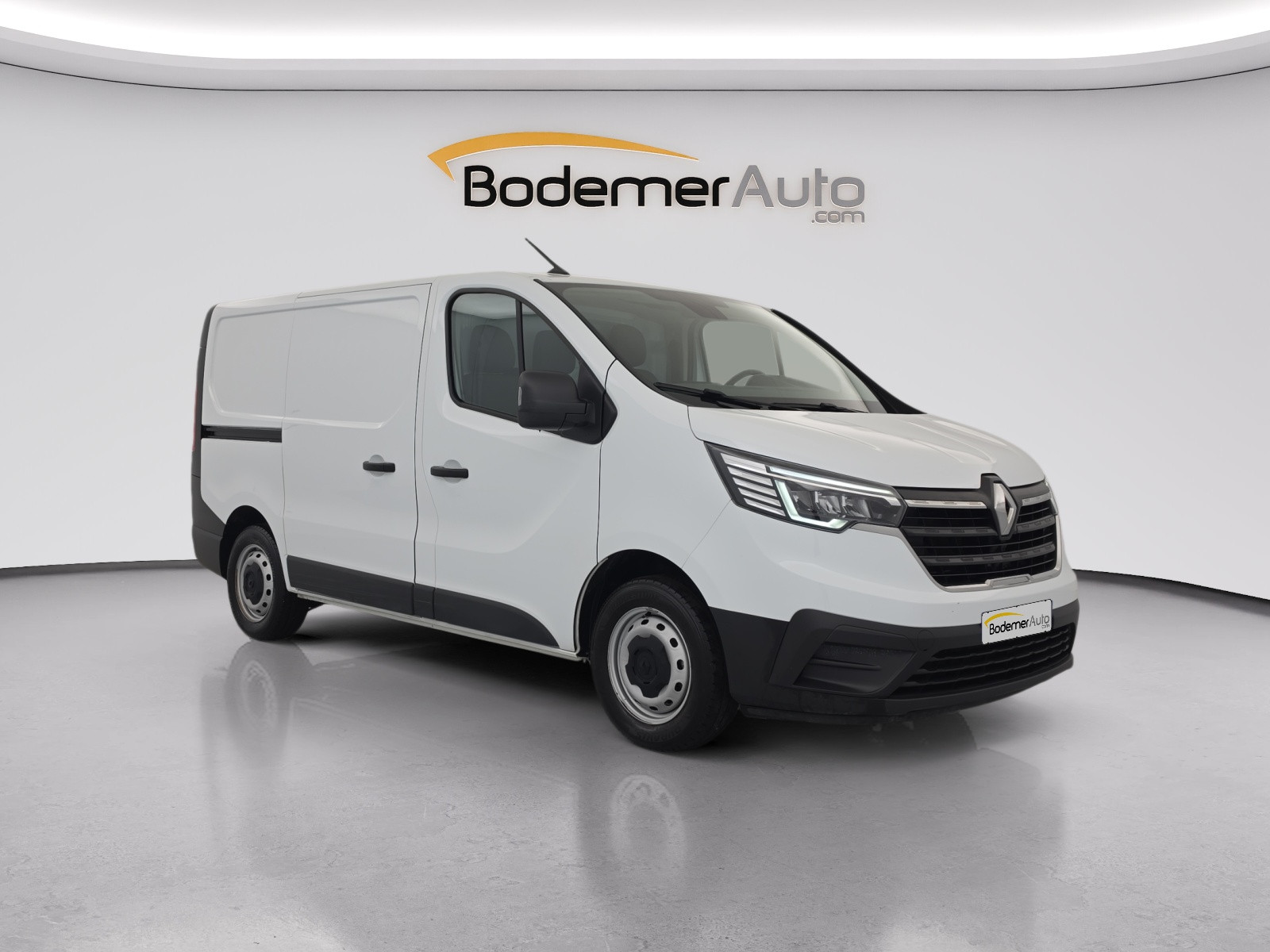 Vente en ligne Renault Trafic 3 Fourgon TRAFIC FGN L1H1 3000 KG BLUE DCI 130 au prix de 22 490 €