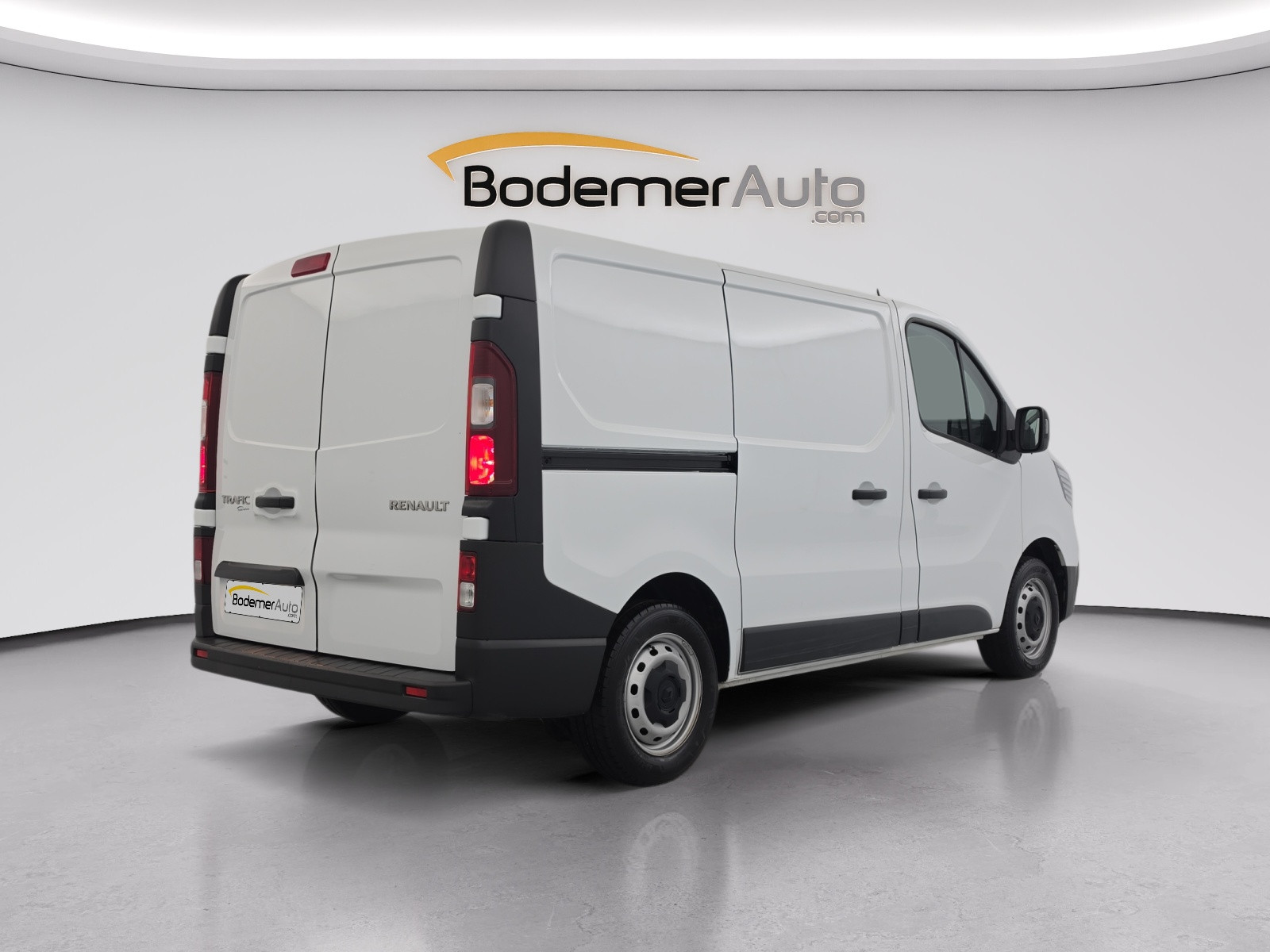 Vente en ligne Renault Trafic 3 Fourgon TRAFIC FGN L1H1 3000 KG BLUE DCI 130 au prix de 22 490 €