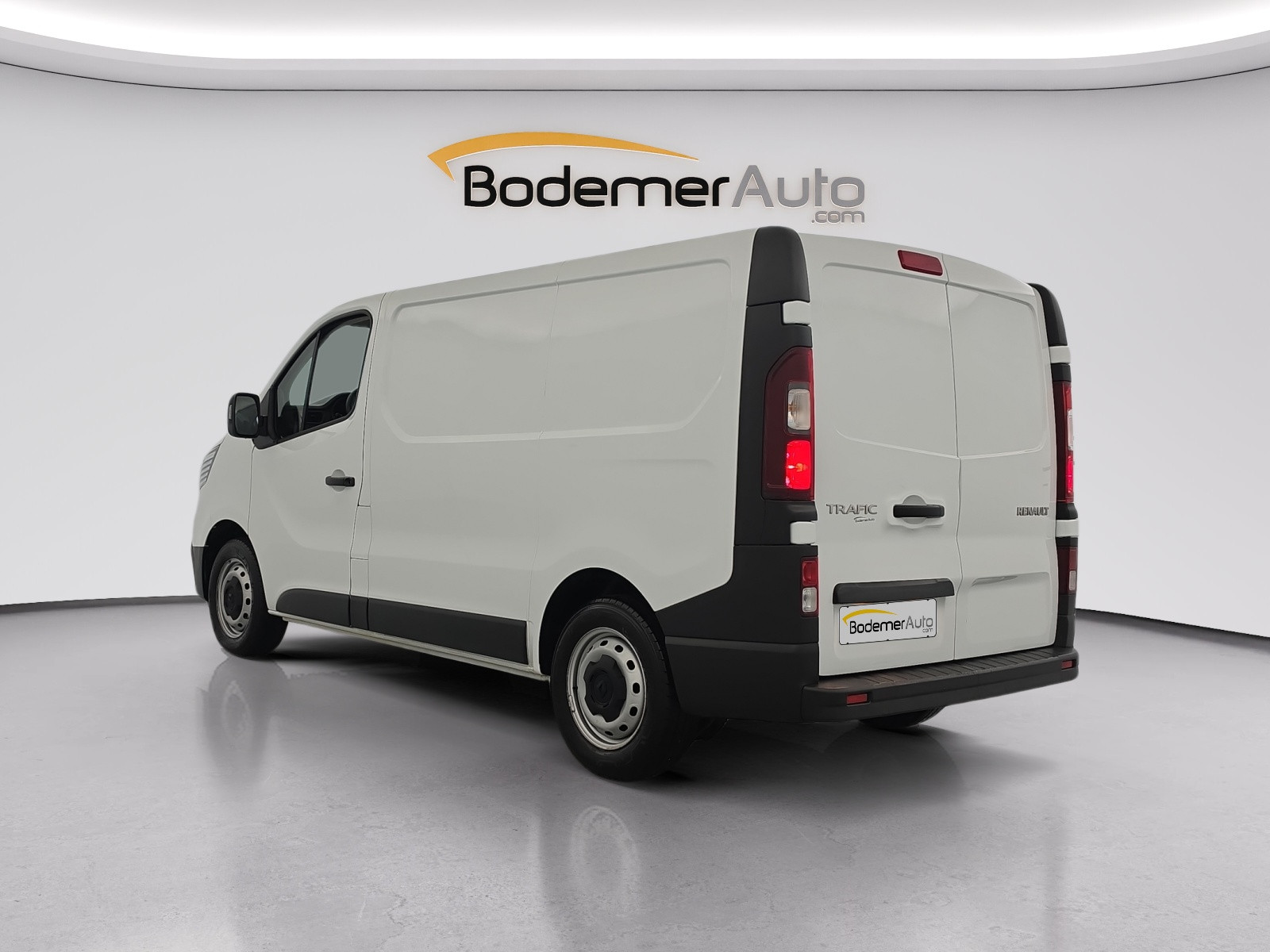 Vente en ligne Renault Trafic 3 Fourgon TRAFIC FGN L1H1 3000 KG BLUE DCI 130 au prix de 22 490 €