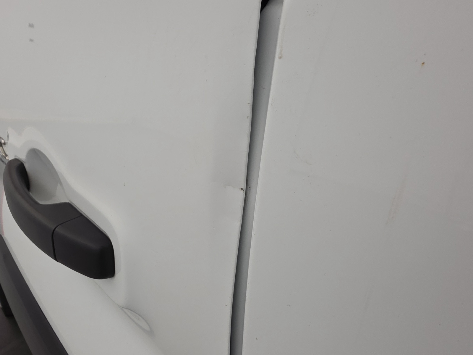 Vente en ligne Renault Trafic 3 Fourgon TRAFIC FGN L1H1 3000 KG BLUE DCI 130 au prix de 22 490 €