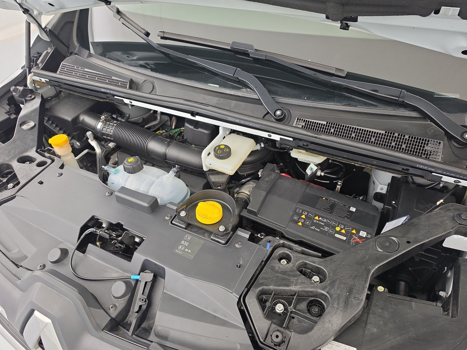 Vente en ligne Renault Trafic 3 Fourgon TRAFIC FGN L1H1 3000 KG BLUE DCI 130 au prix de 22 490 €
