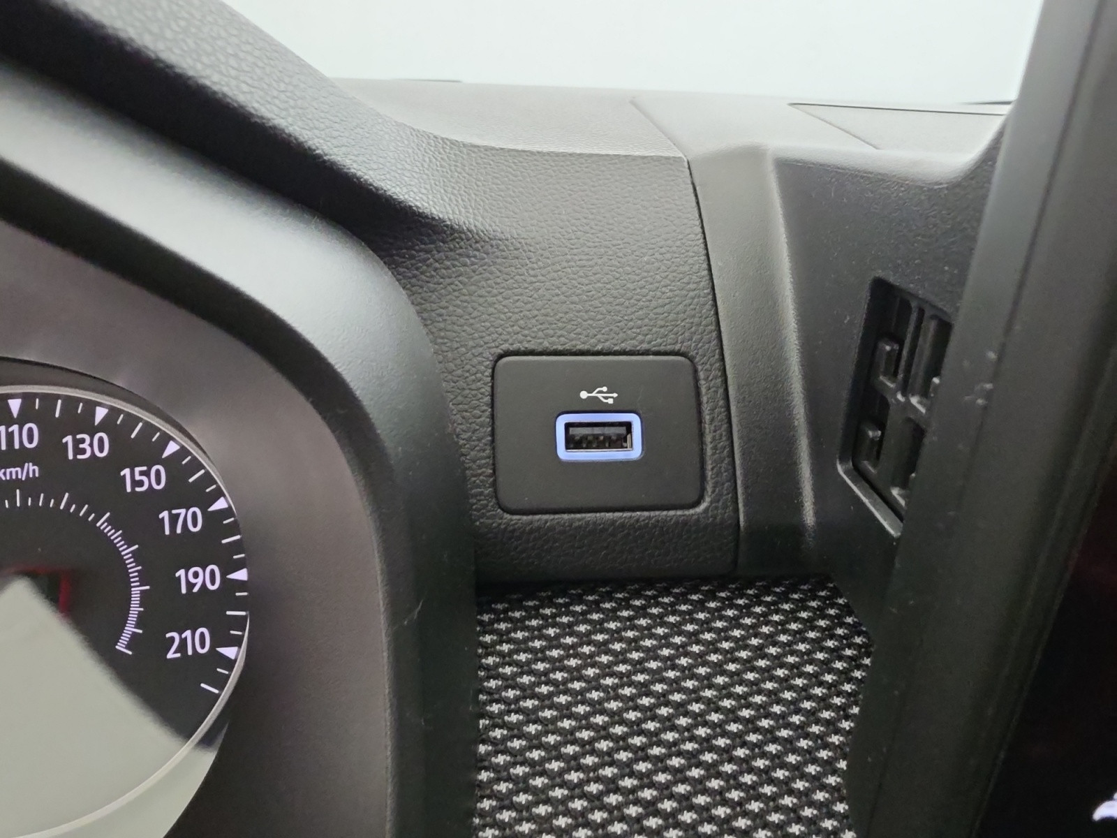 Vente en ligne Dacia Sandero  ECO-G 100 au prix de 15 750 €