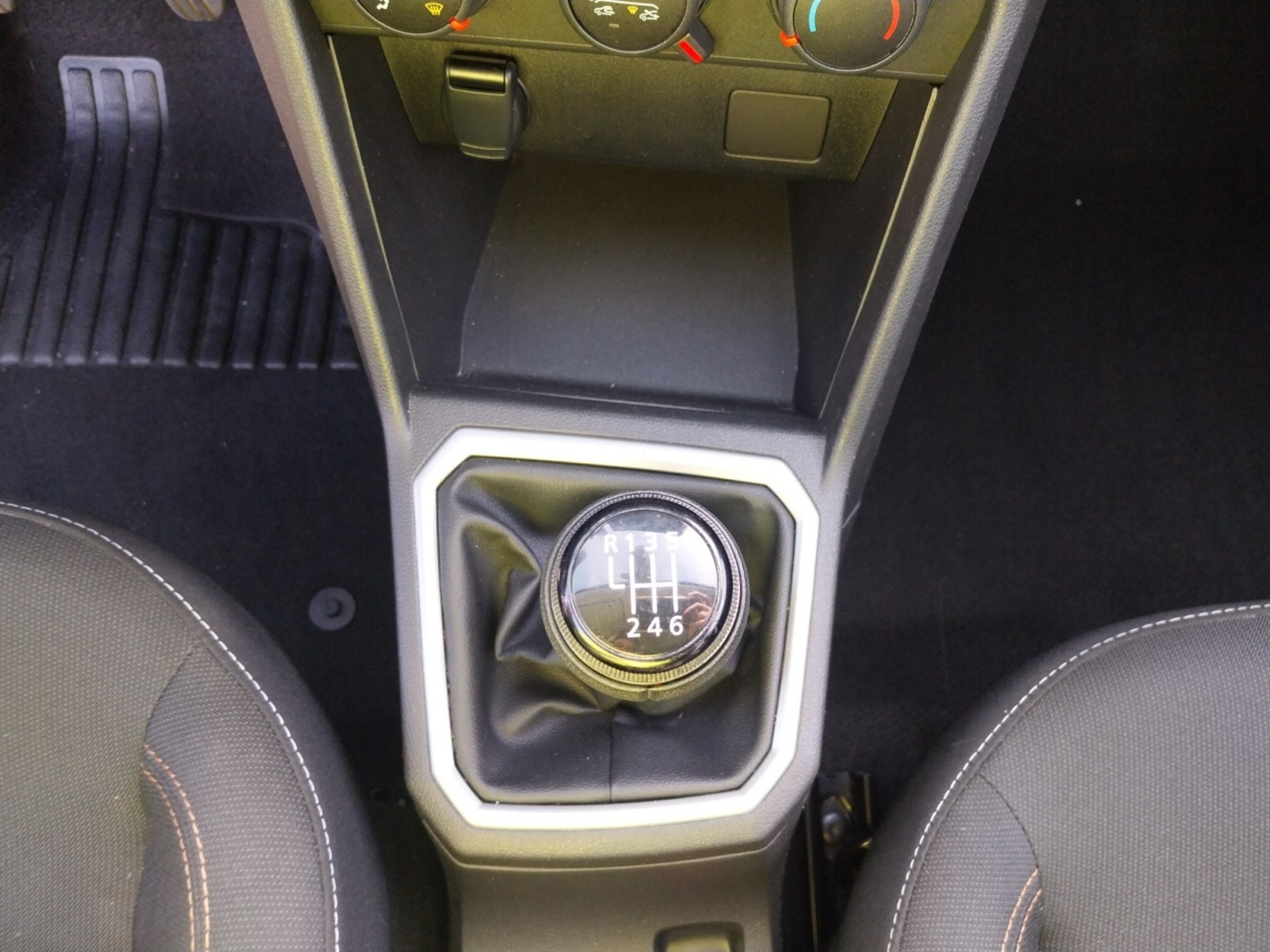 Vente en ligne Dacia Sandero  ECO-G 100 au prix de 14 990 €
