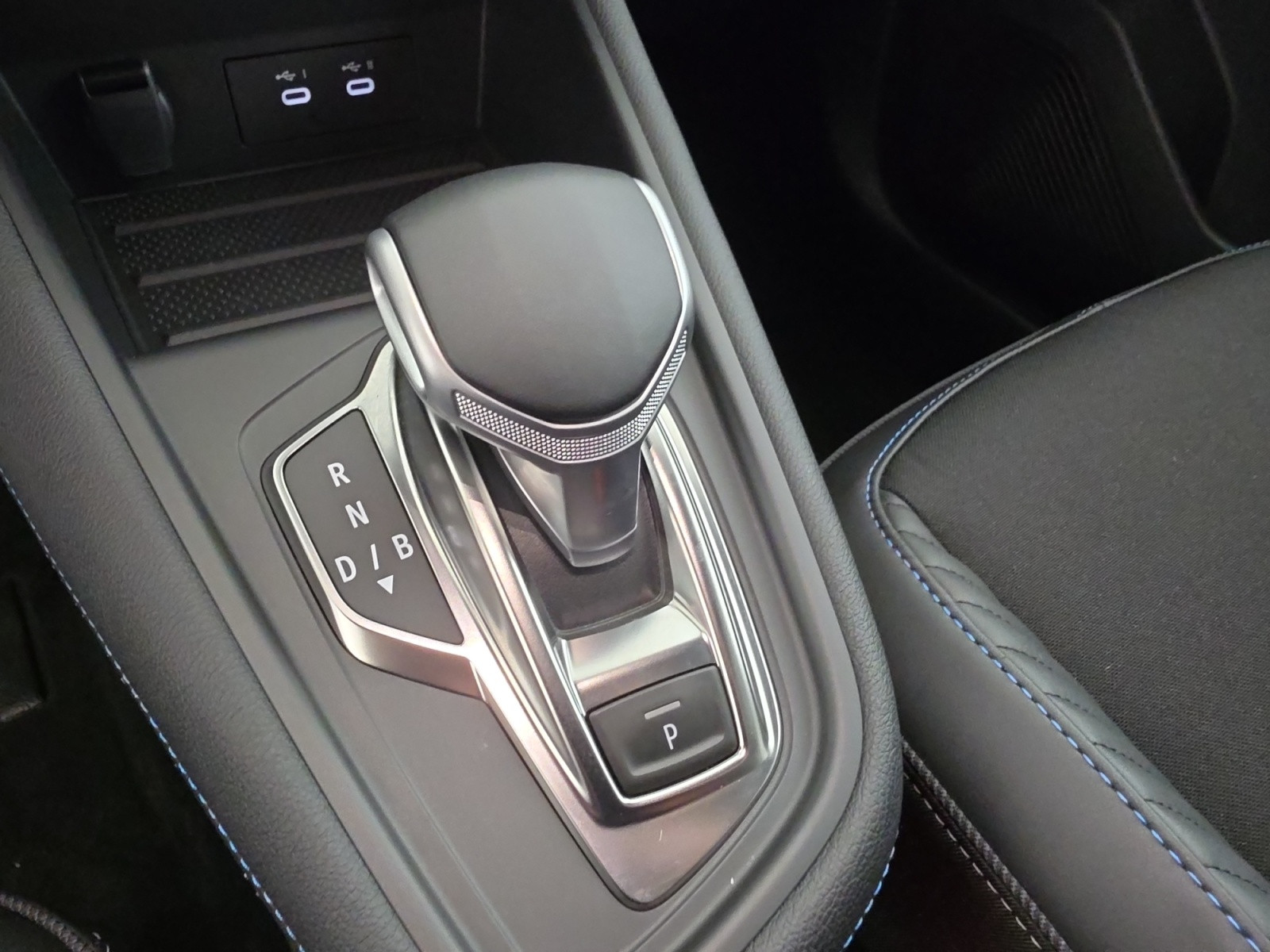 Vente en ligne Renault Symbioz  E-Tech full hybrid 145 au prix de 27 990 €