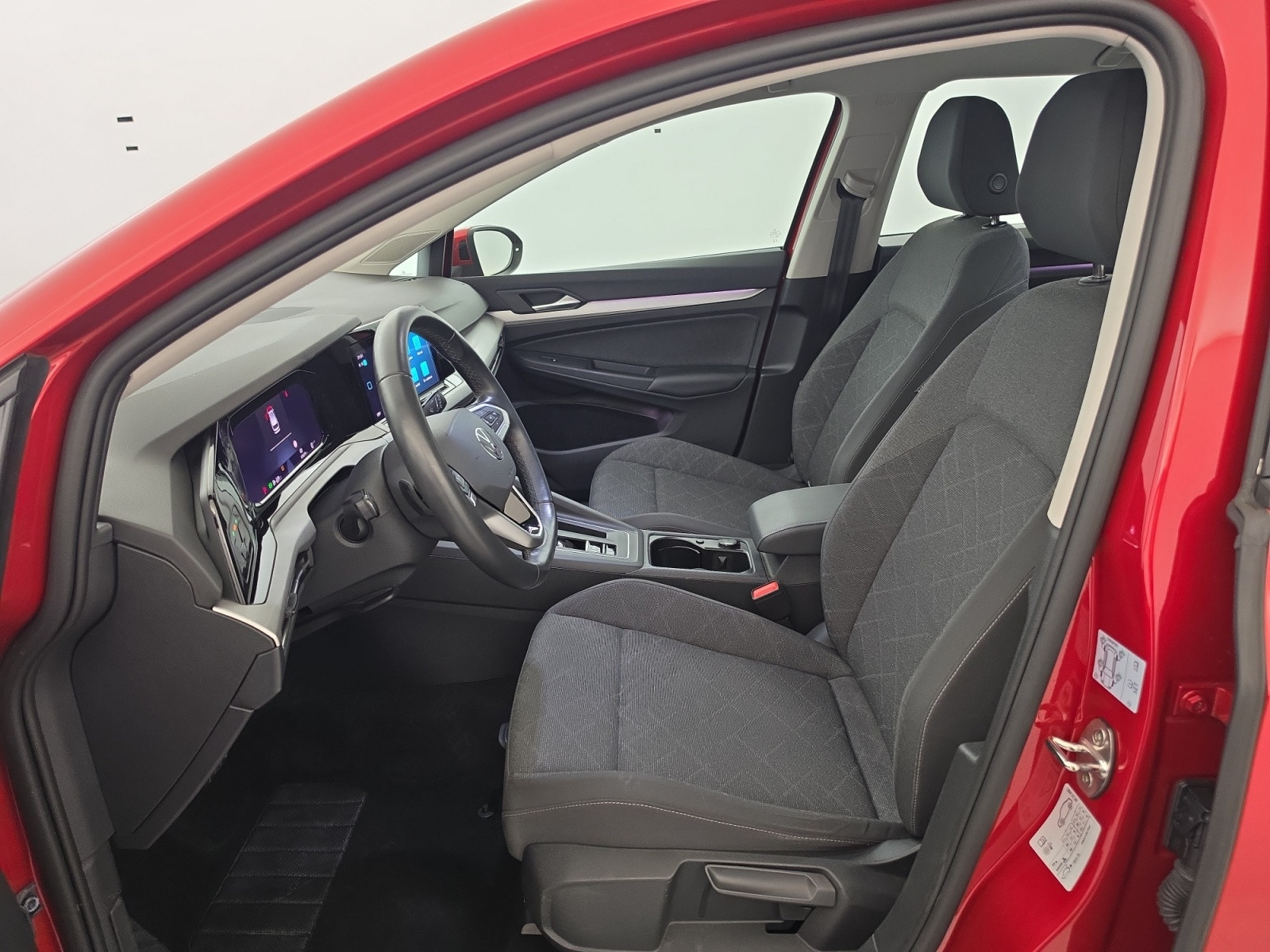 Vente en ligne Volkswagen Golf SW  1.5 eTSI OPF 130 DSG7 au prix de 23 900 €