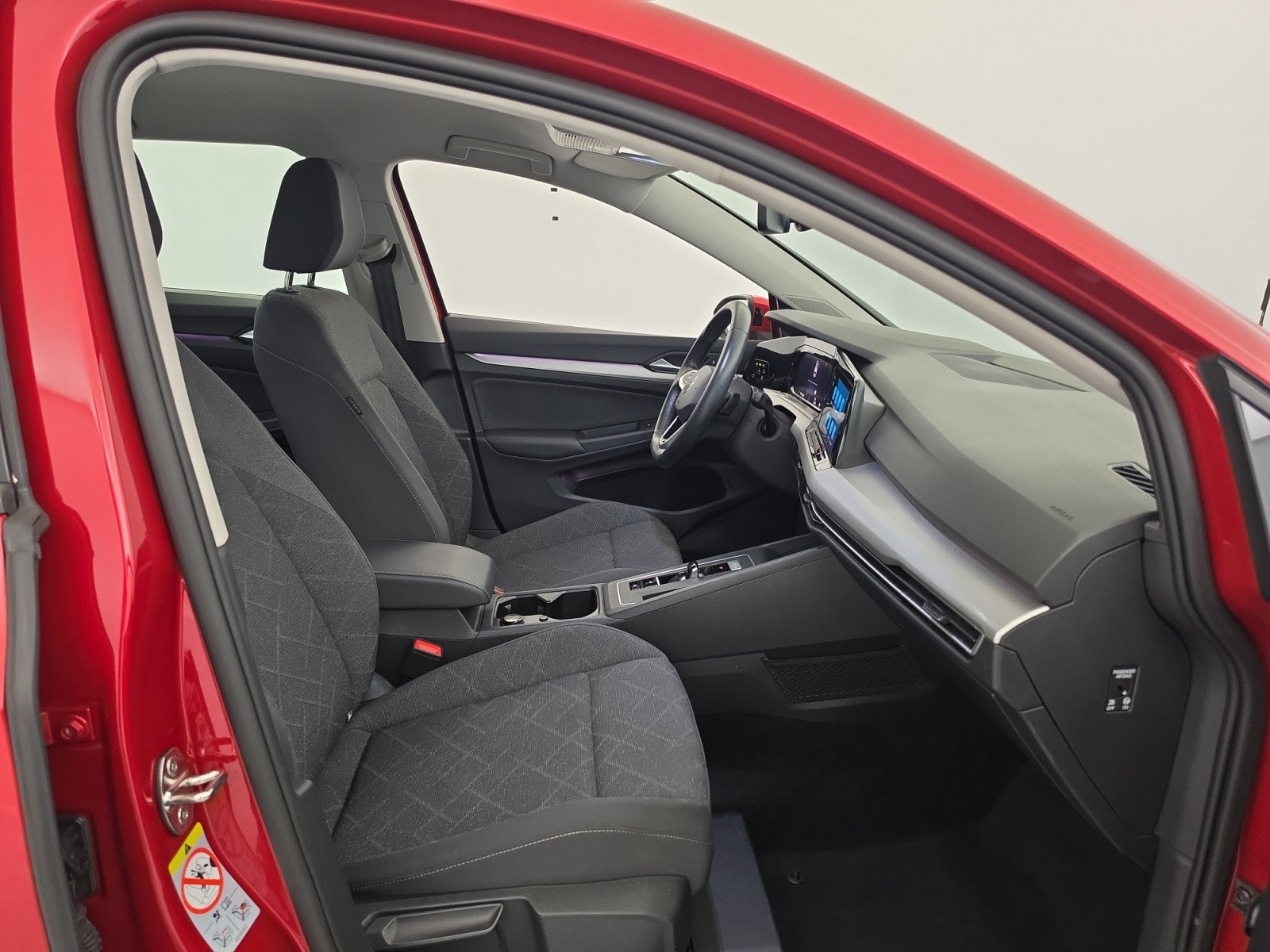 Vente en ligne Volkswagen Golf SW  1.5 eTSI OPF 130 DSG7 au prix de 23 900 €