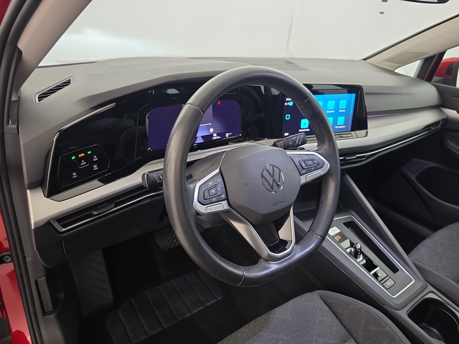 Vente en ligne Volkswagen Golf SW  1.5 eTSI OPF 130 DSG7 au prix de 23 900 €