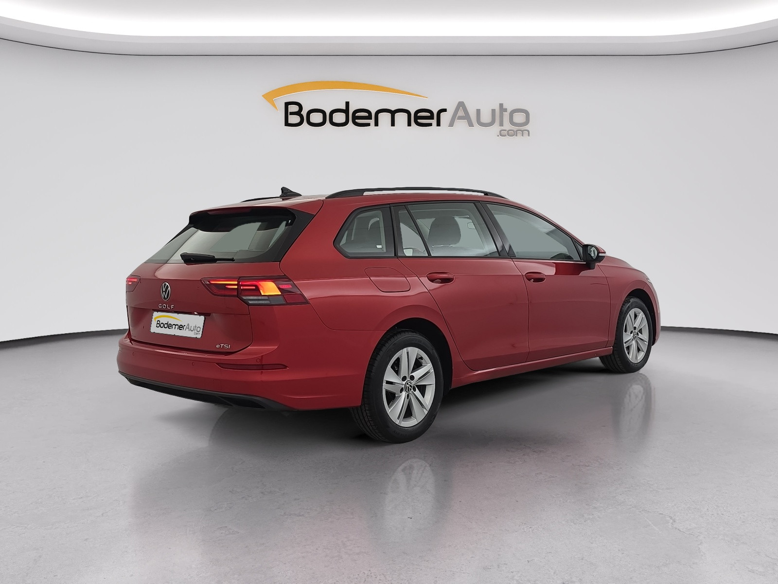 Vente en ligne Volkswagen Golf SW  1.5 eTSI OPF 130 DSG7 au prix de 23 900 €