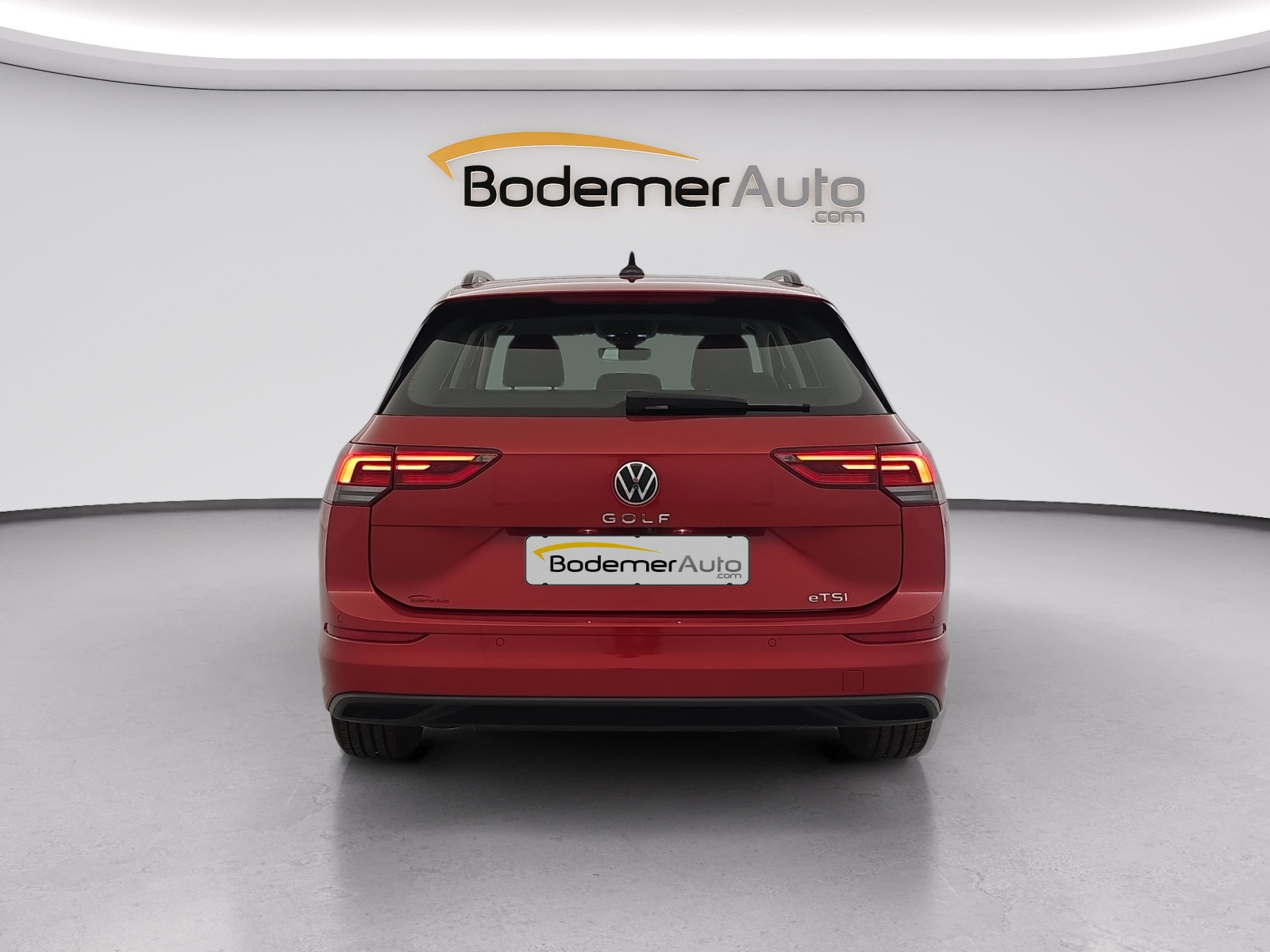 Vente en ligne Volkswagen Golf SW  1.5 eTSI OPF 130 DSG7 au prix de 23 900 €