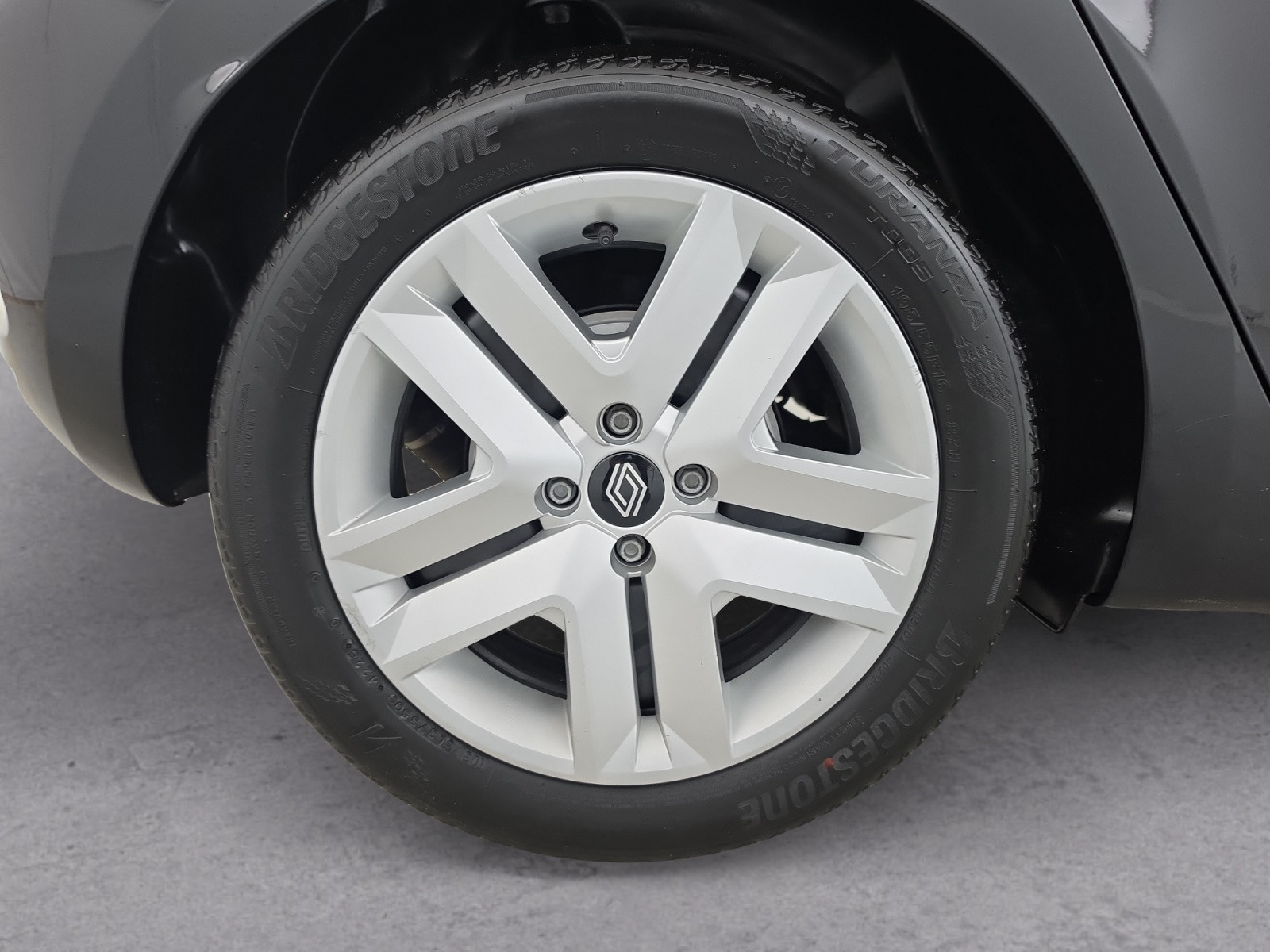 Vente en ligne Renault Clio 5 Clio E-Tech full hybrid 145 ch GSR2 au prix de 19 490 €