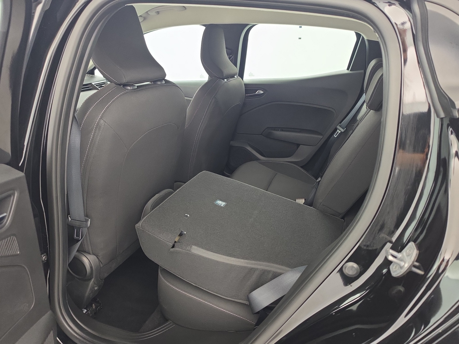 Vente en ligne Renault Clio 5 Clio E-Tech full hybrid 145 ch GSR2 au prix de 19 490 €
