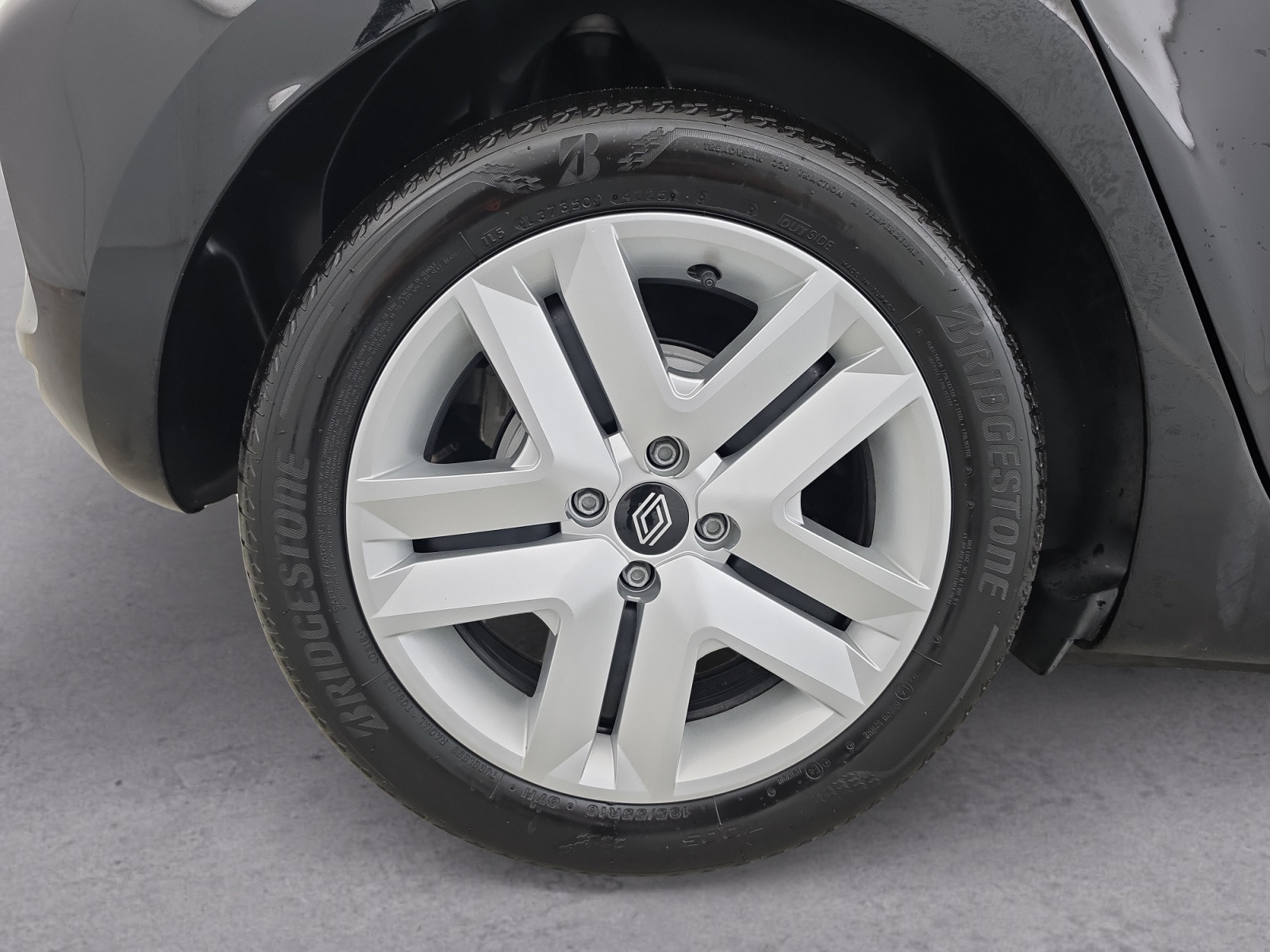 Vente en ligne Renault Clio 5 Clio E-Tech full hybrid 145 ch GSR2 au prix de 19 450 €