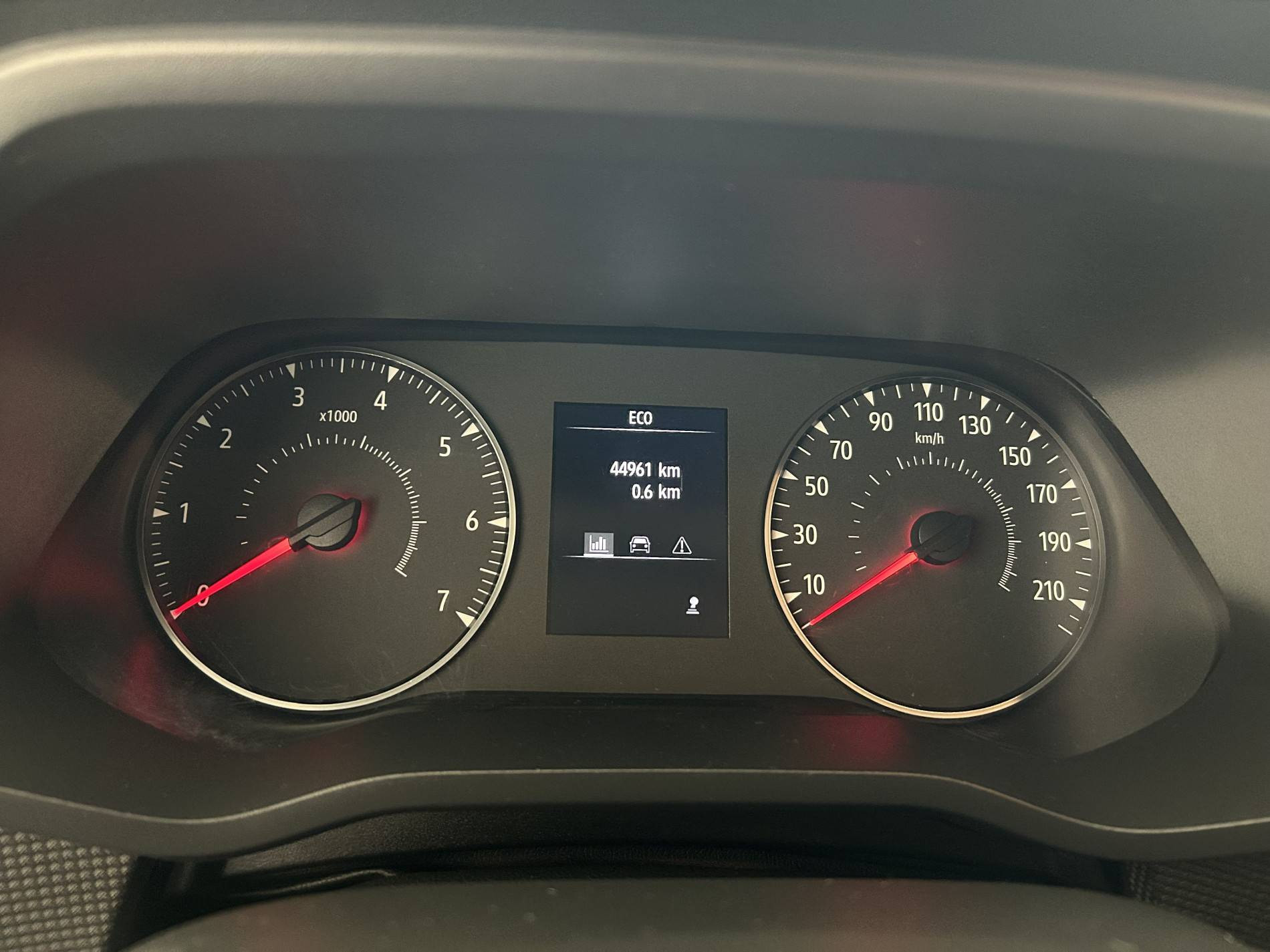 Vente en ligne Renault Trafic 3 Fourgon TRAFIC FG BLUE DCI 130 L1H1 3T GSR2 au prix de 20 990 €