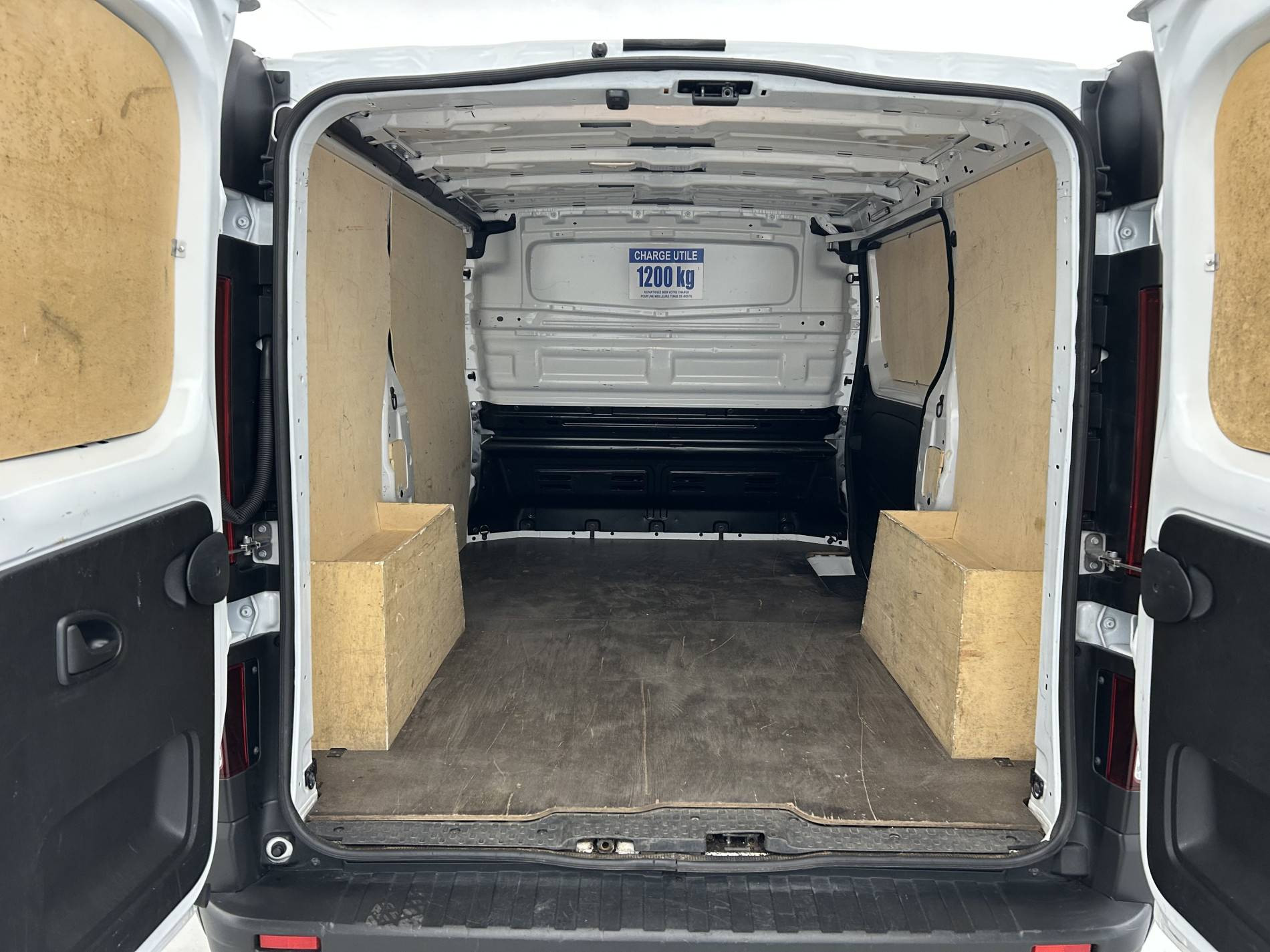 Vente en ligne Renault Trafic 3 Fourgon TRAFIC FG BLUE DCI 130 L1H1 3T GSR2 au prix de 20 990 €