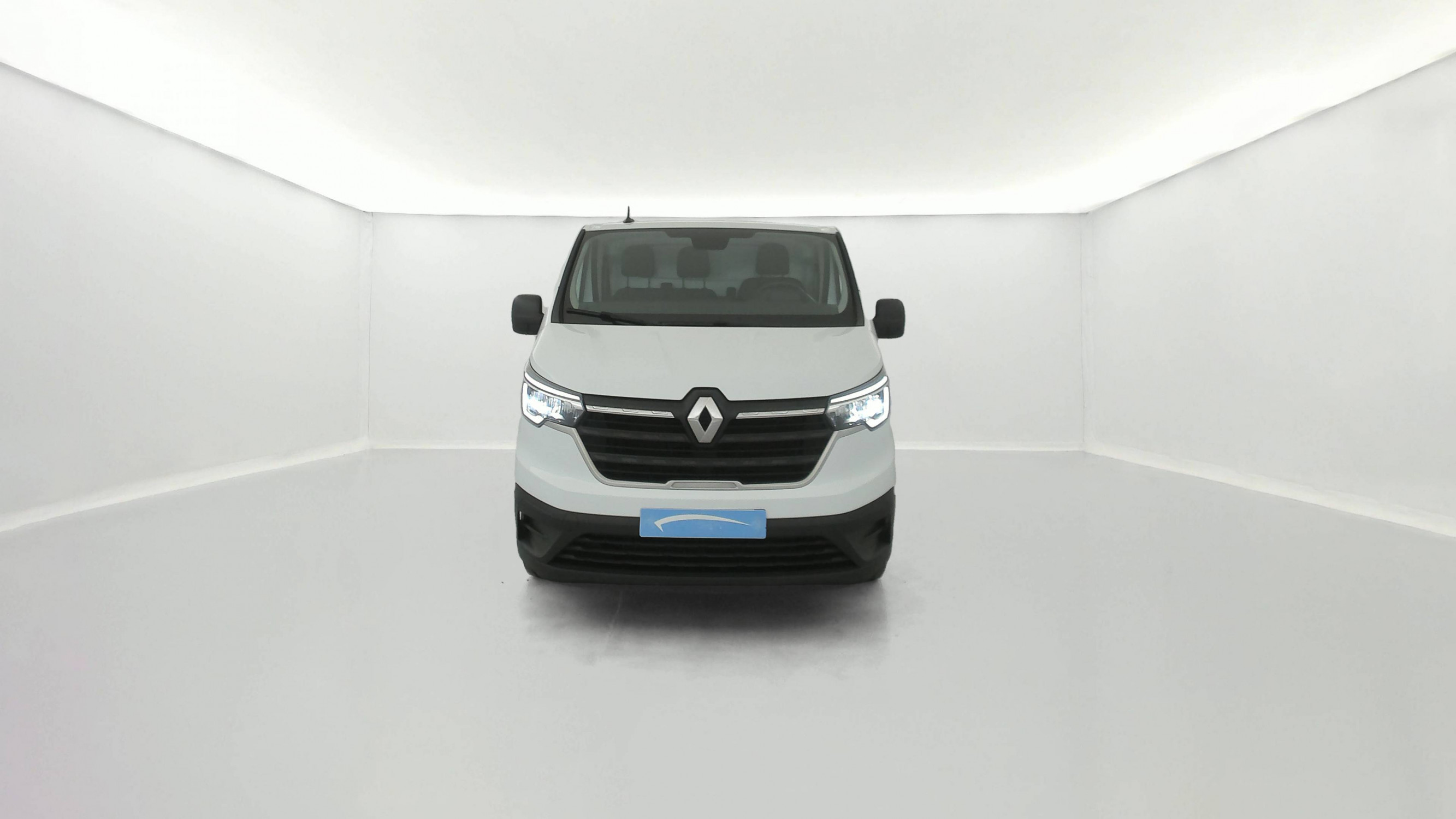 Vente en ligne Renault Trafic 3 Fourgon TRAFIC FG BLUE DCI 130 L1H1 3T GSR2 au prix de 20 990 €