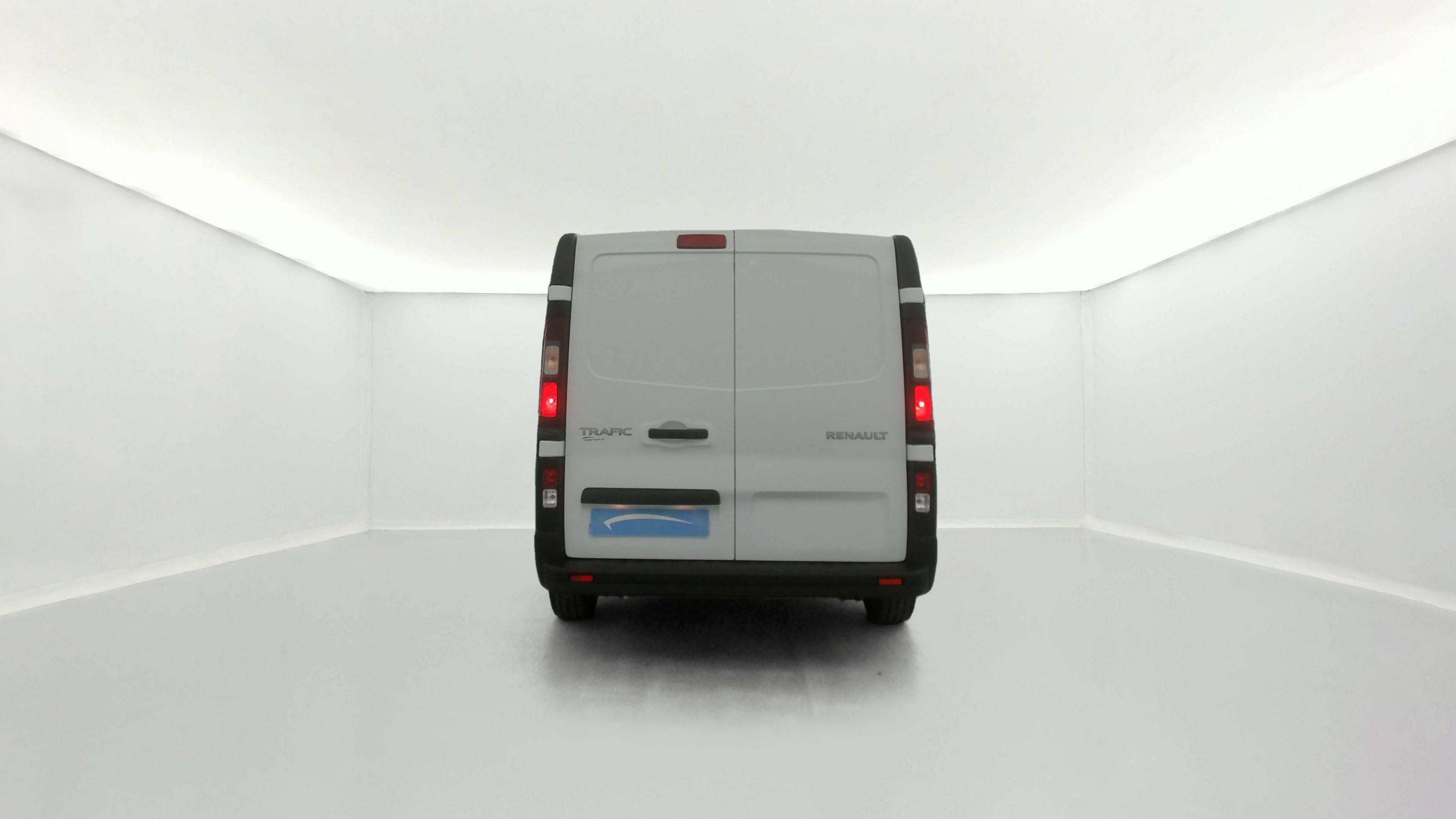 Vente en ligne Renault Trafic 3 Fourgon TRAFIC FG BLUE DCI 130 L1H1 3T GSR2 au prix de 20 990 €