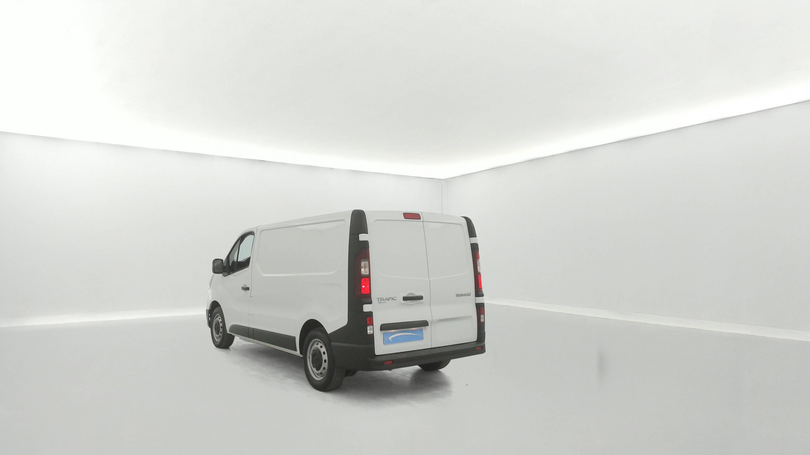 Vente en ligne Renault Trafic 3 Fourgon TRAFIC FG BLUE DCI 130 L1H1 3T GSR2 au prix de 20 990 €
