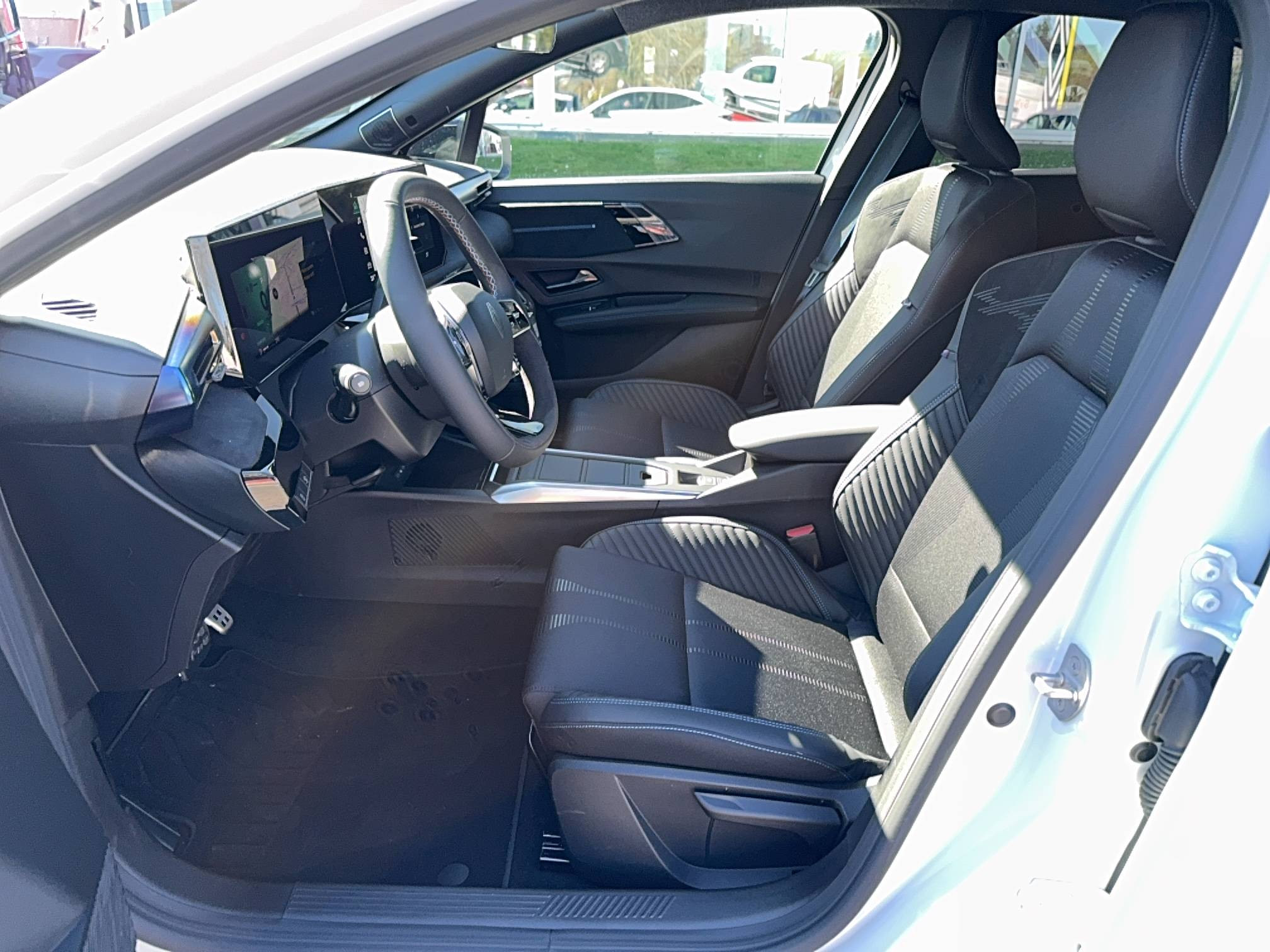 Vente en ligne Renault Clio 6 Clio E-Tech full hybrid 160 ch au prix de 29 300 €