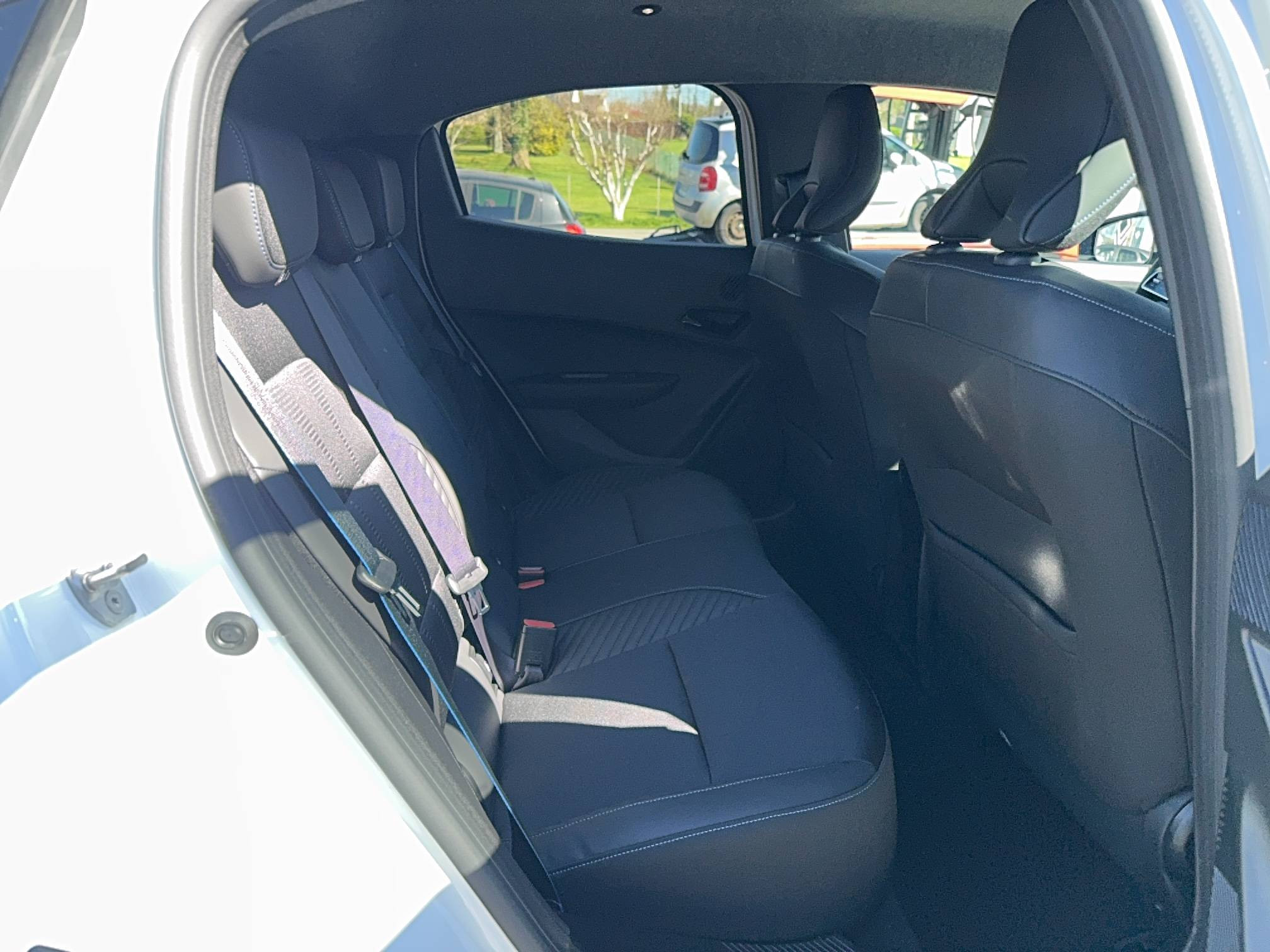 Vente en ligne Renault Clio 6 Clio E-Tech full hybrid 160 ch au prix de 29 300 €