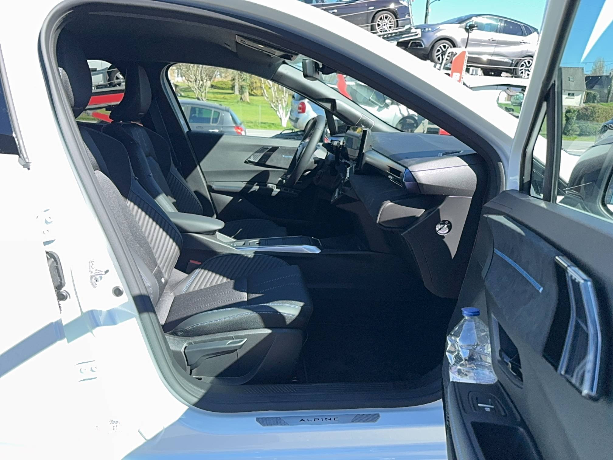 Vente en ligne Renault Clio 6 Clio E-Tech full hybrid 160 ch au prix de 29 300 €