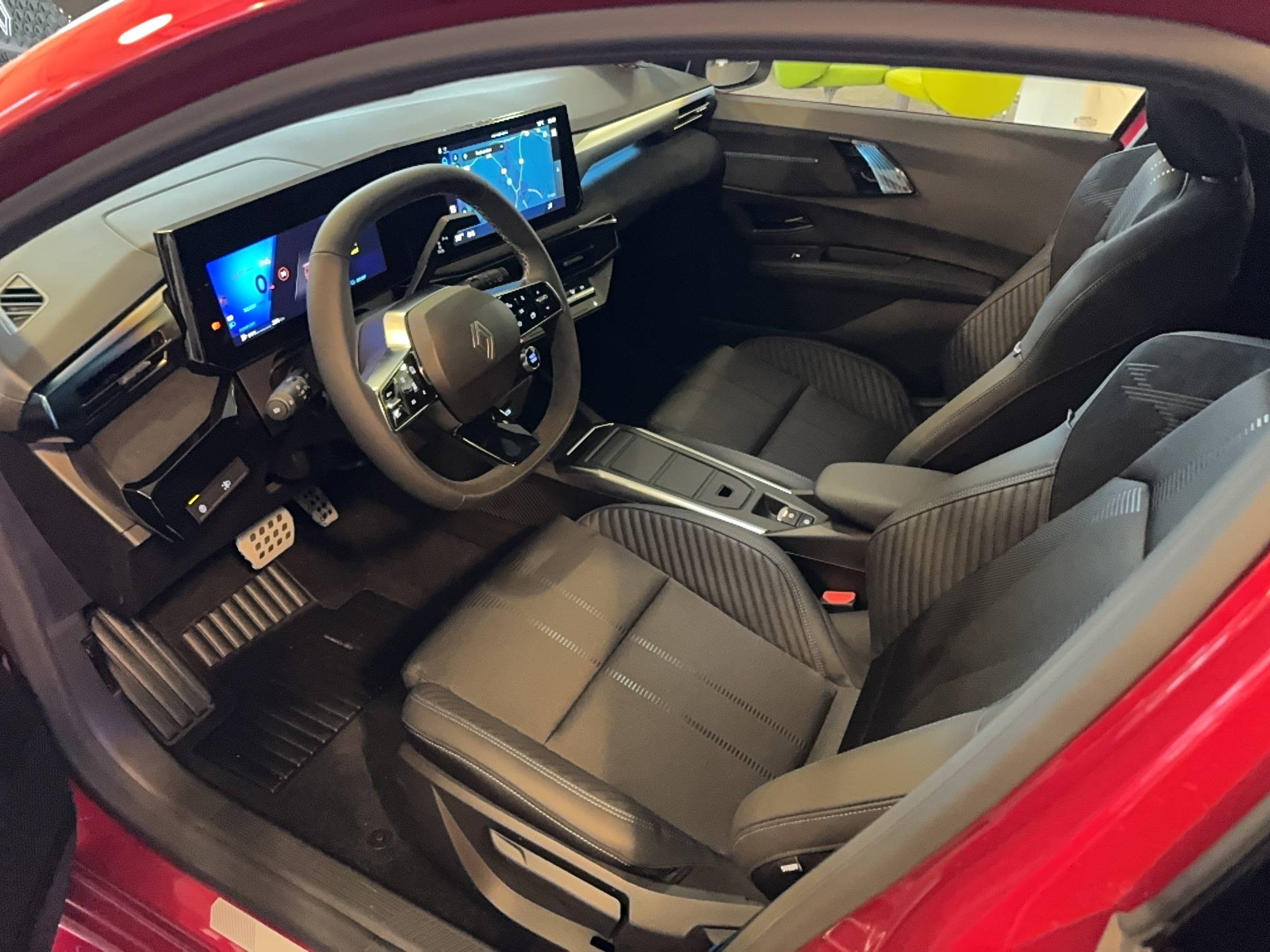 Vente en ligne Renault Clio 6 Clio E-Tech full hybrid 160 ch au prix de 28 290 €