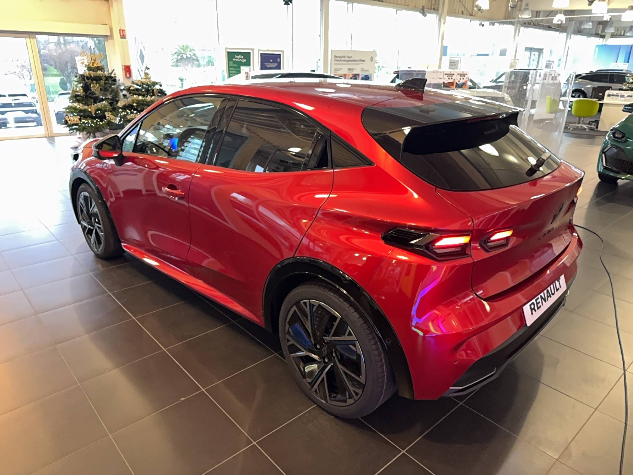 Vente en ligne Renault Clio 6 Clio E-Tech full hybrid 160 ch au prix de 28 290 €