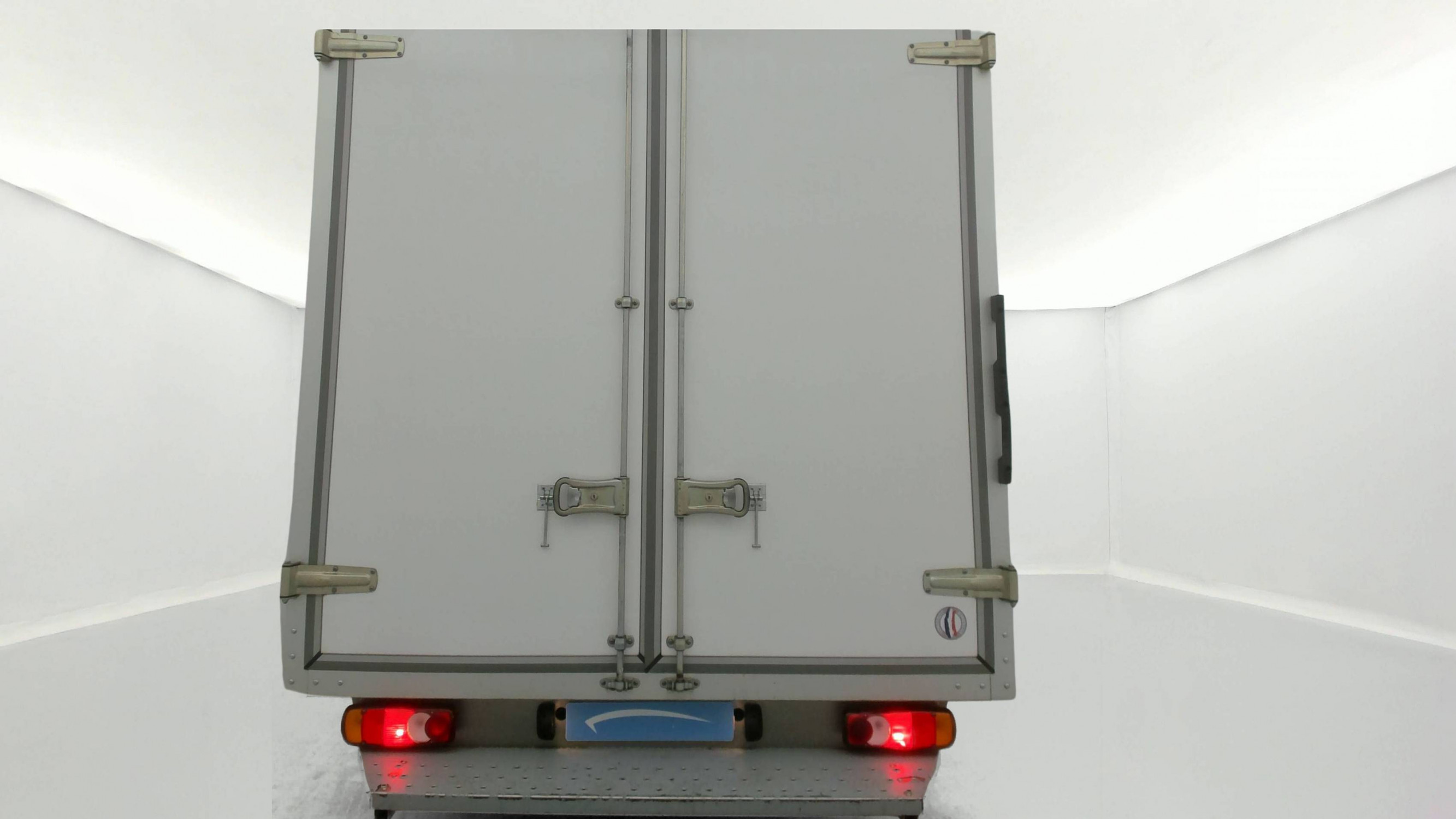 Vente en ligne Renault Master 3 Châssis Cabine MASTER GRAND VOLUME 20M DCI 145 EURO VI au prix de 27 490 €