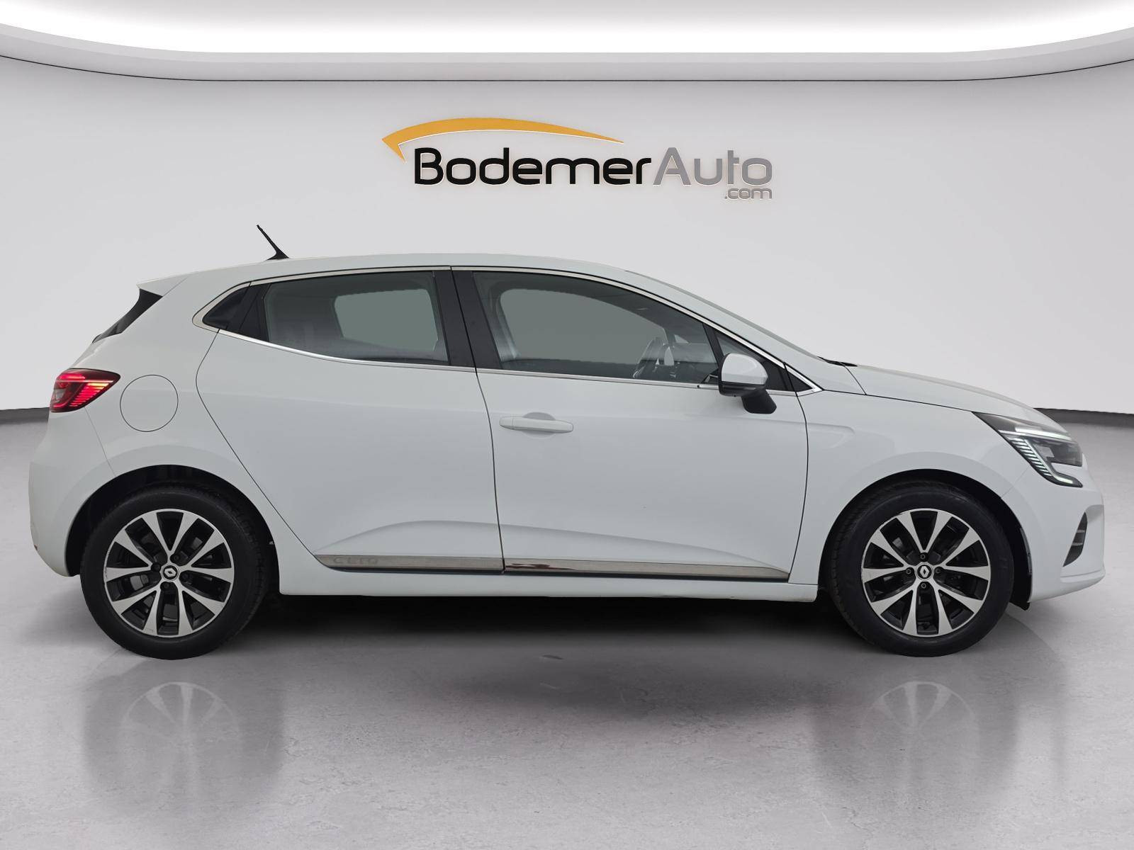 Vente en ligne Renault Clio 5 Clio TCe 90 - 21N au prix de 14 260 €