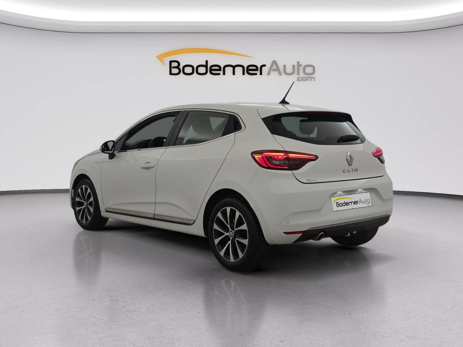 Vente en ligne Renault Clio 5 Clio TCe 90 - 21N au prix de 14 260 €