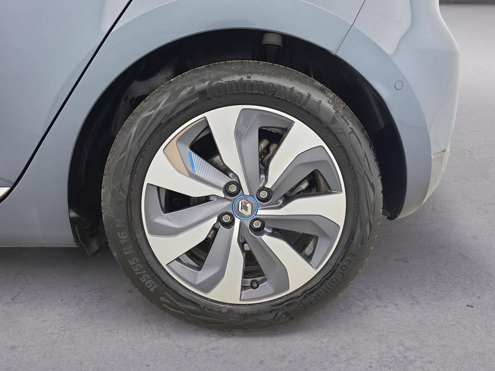 Vente en ligne Renault Clio 5 Clio E-Tech 140 - 21 au prix de 15 840 €