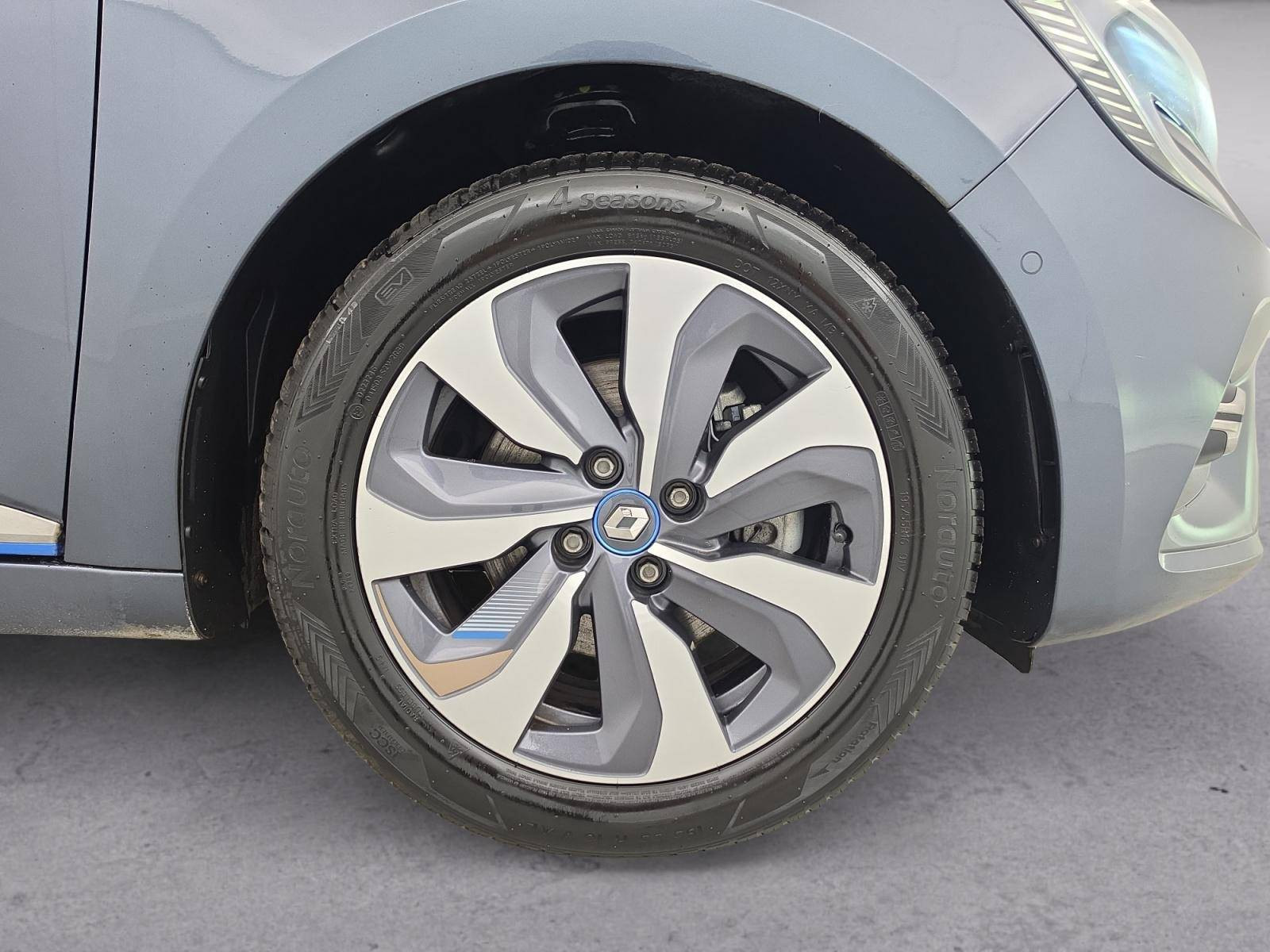 Vente en ligne Renault Clio 5 Clio E-Tech 140 - 21 au prix de 15 840 €