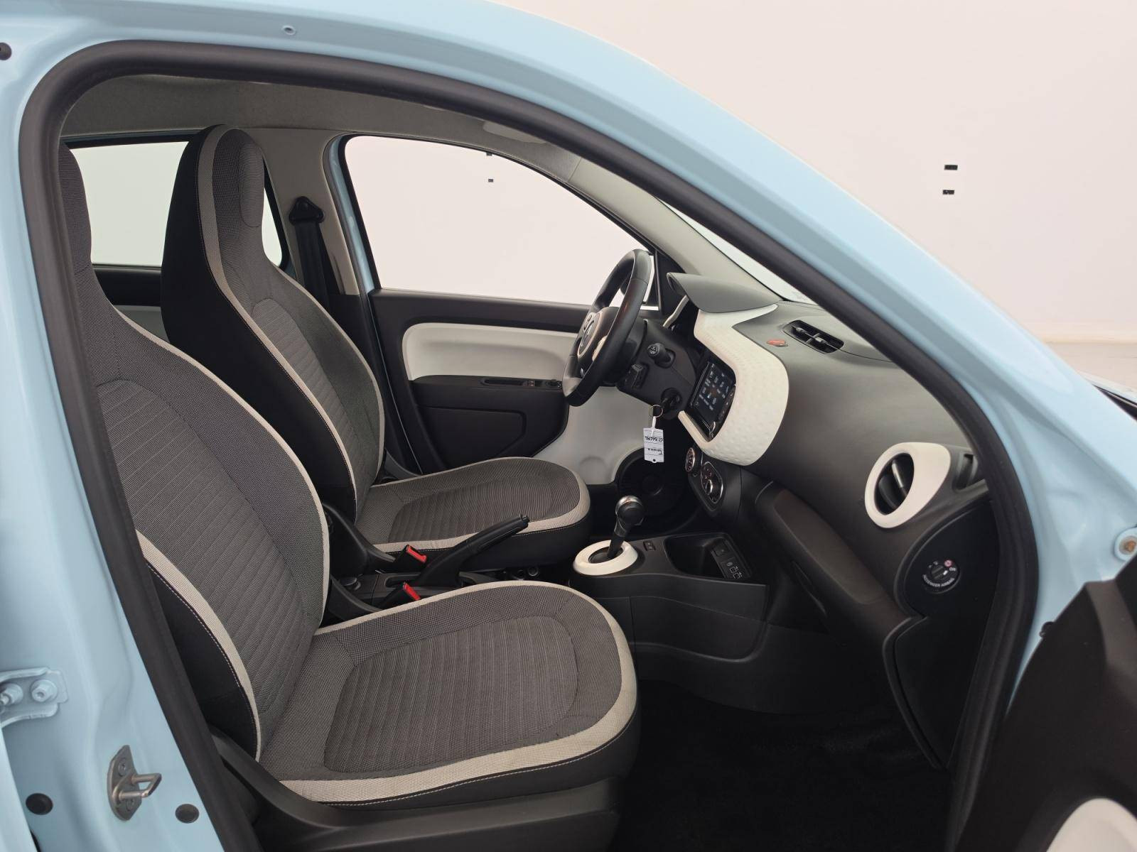 Vente en ligne Renault Twingo Electrique Twingo III E-Tech au prix de 11 990 €