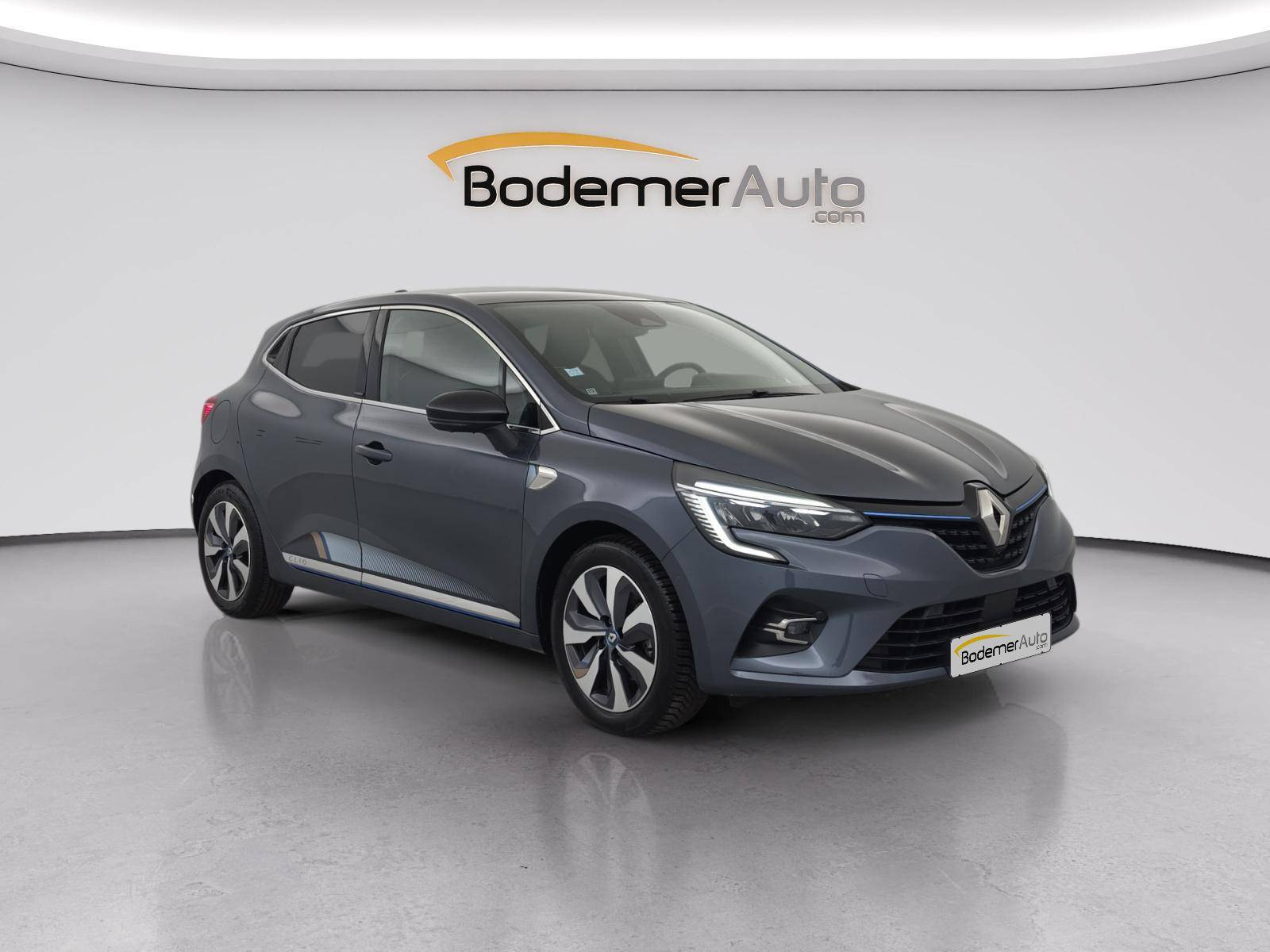 Vente en ligne Renault Clio 5 Clio E-Tech 140 - 21 au prix de 15 840 €