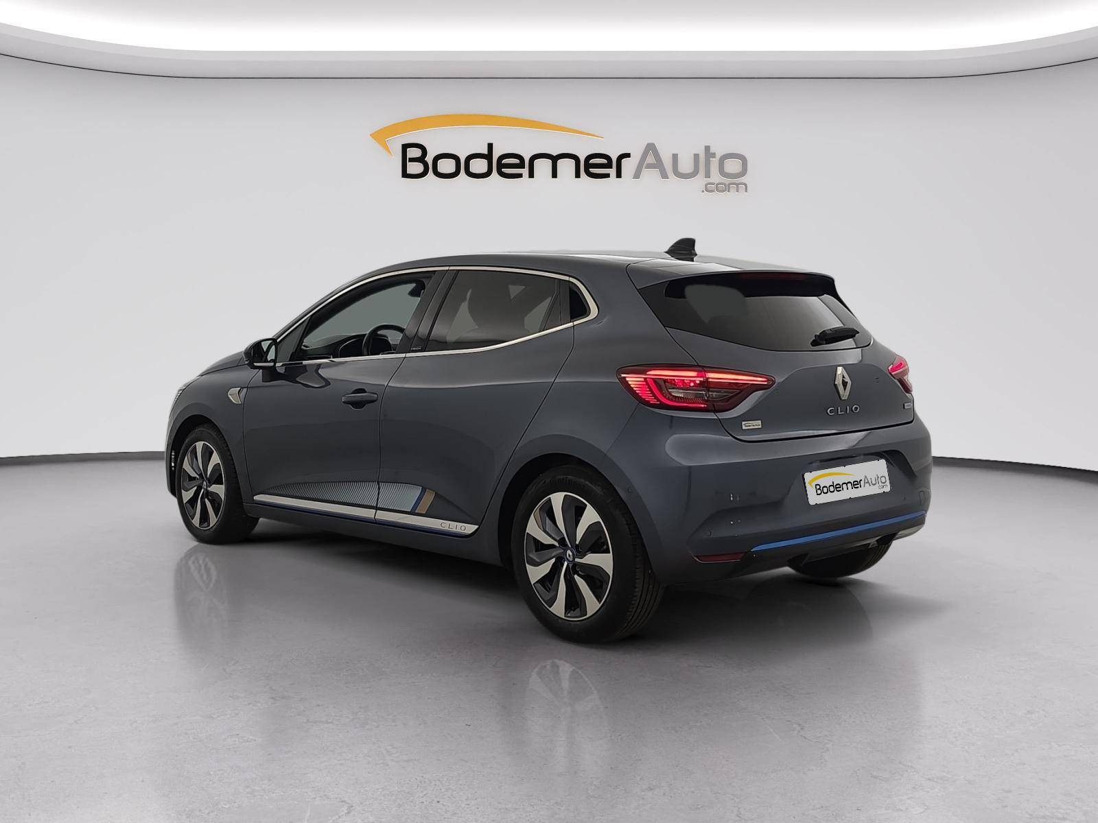 Vente en ligne Renault Clio 5 Clio E-Tech 140 - 21 au prix de 15 840 €