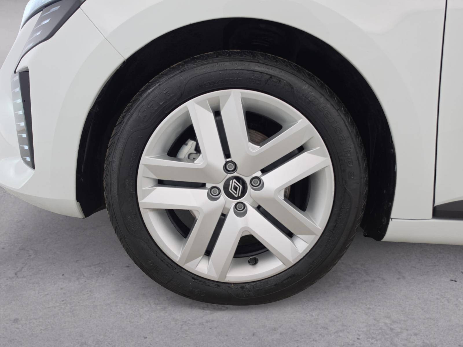 Vente en ligne Renault Clio 5 Clio E-Tech full hybrid 145 ch GSR2 au prix de 18 990 €