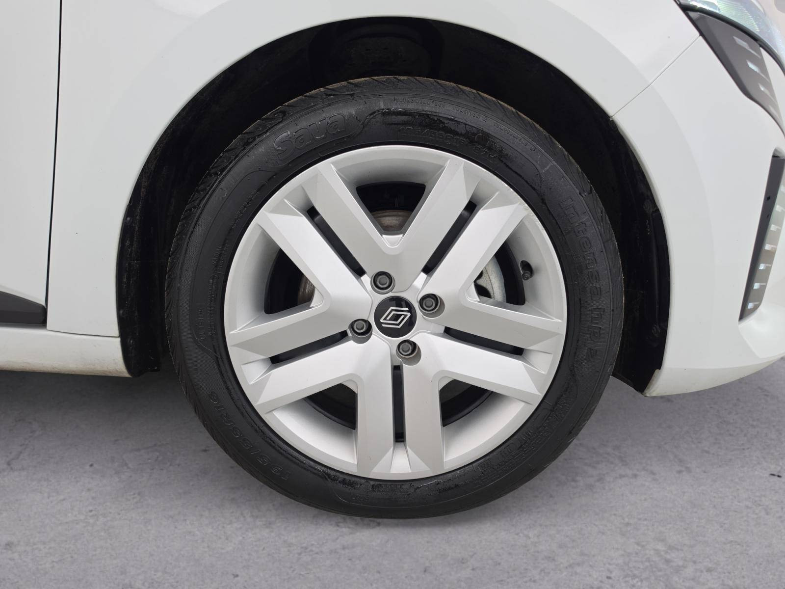 Vente en ligne Renault Clio 5 Clio E-Tech full hybrid 145 ch GSR2 au prix de 18 990 €