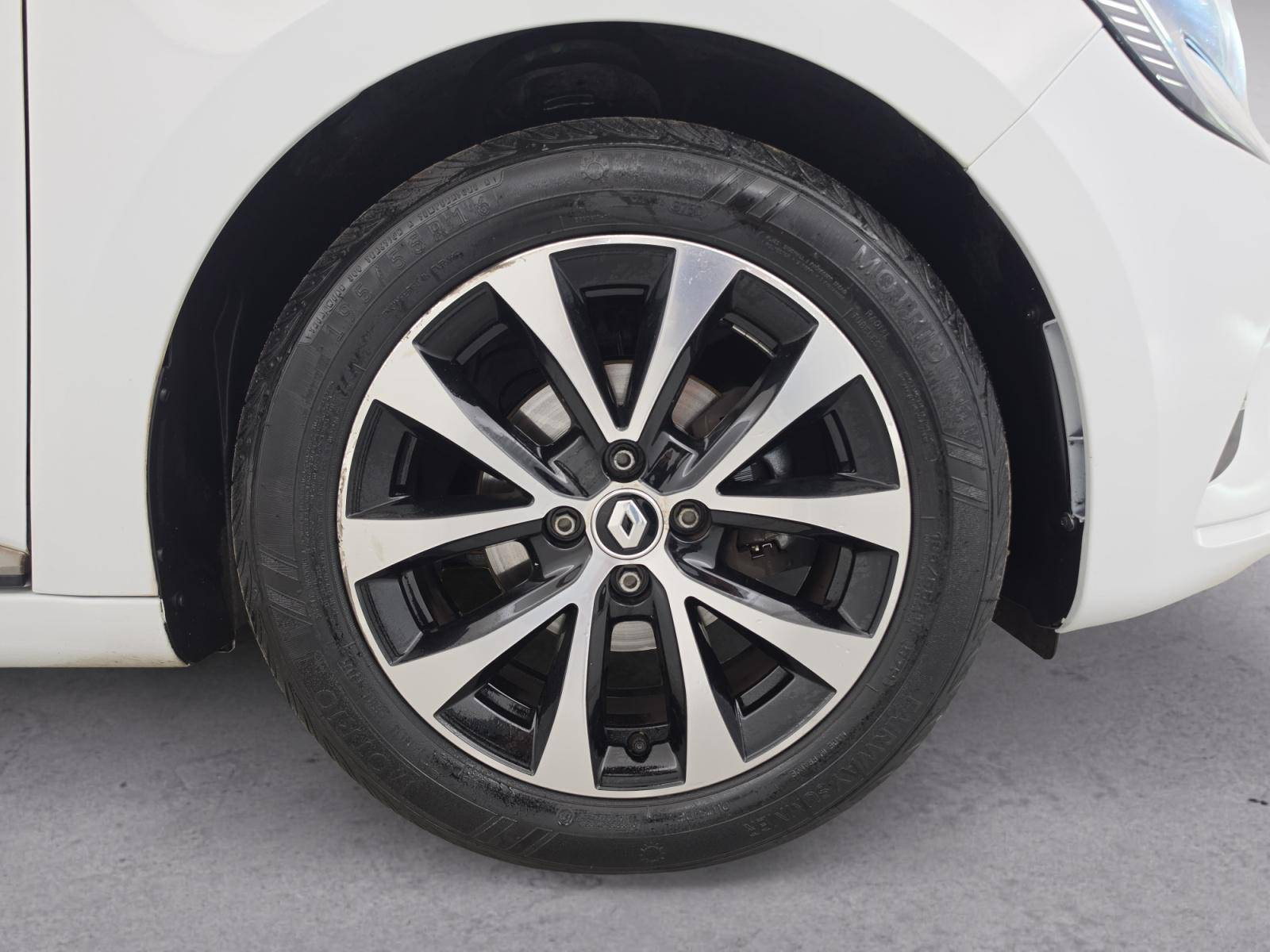 Vente en ligne Renault Clio 5 Clio TCe 90 - 21N au prix de 14 260 €