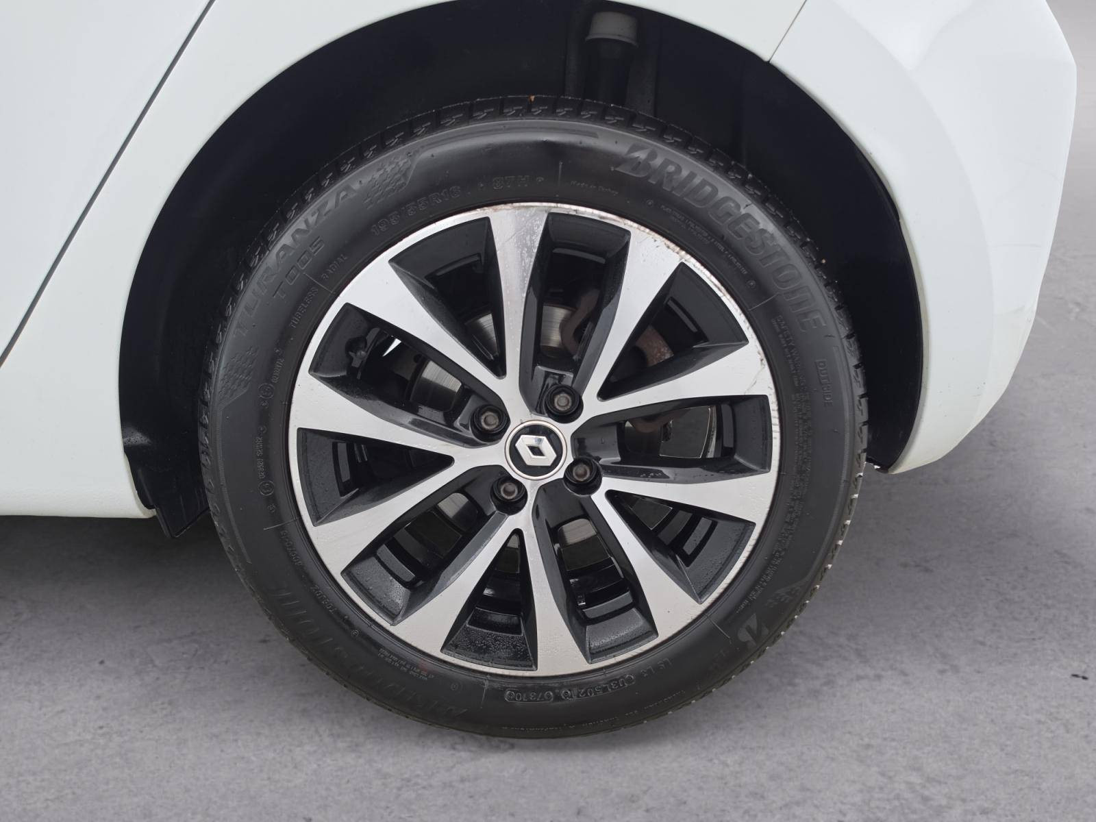 Vente en ligne Renault Clio 5 Clio TCe 90 - 21N au prix de 14 260 €