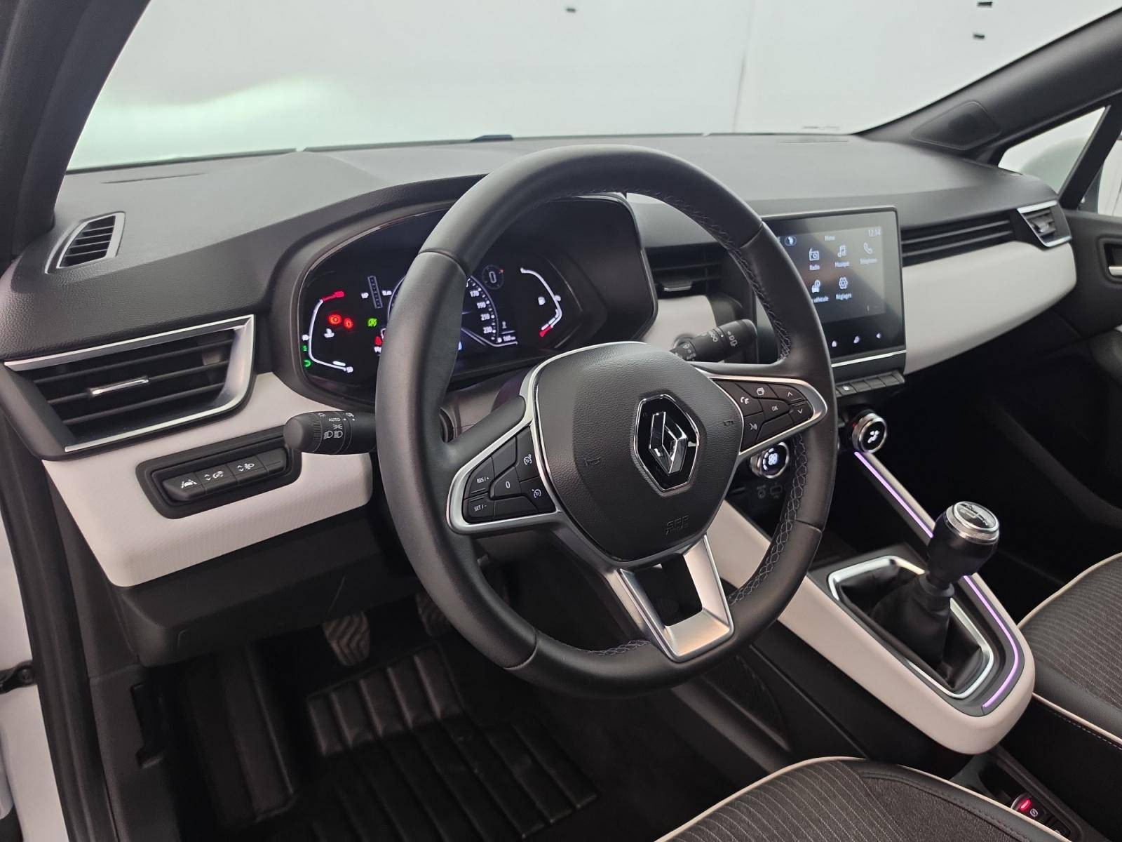 Vente en ligne Renault Clio 5 Clio TCe 90 - 21N au prix de 14 260 €