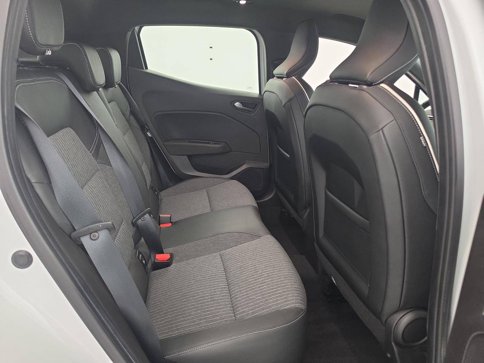 Vente en ligne Renault Clio 5 Clio TCe 90 - 21N au prix de 14 260 €