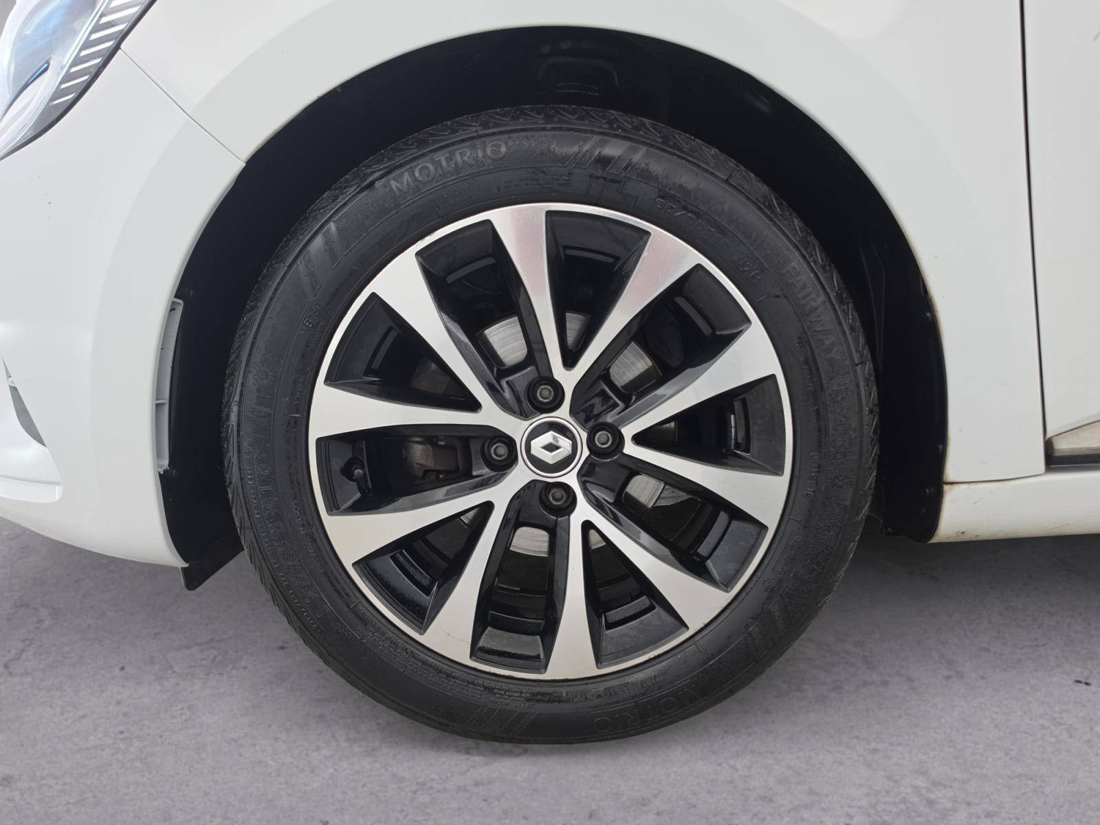 Vente en ligne Renault Clio 5 Clio TCe 90 - 21N au prix de 14 260 €