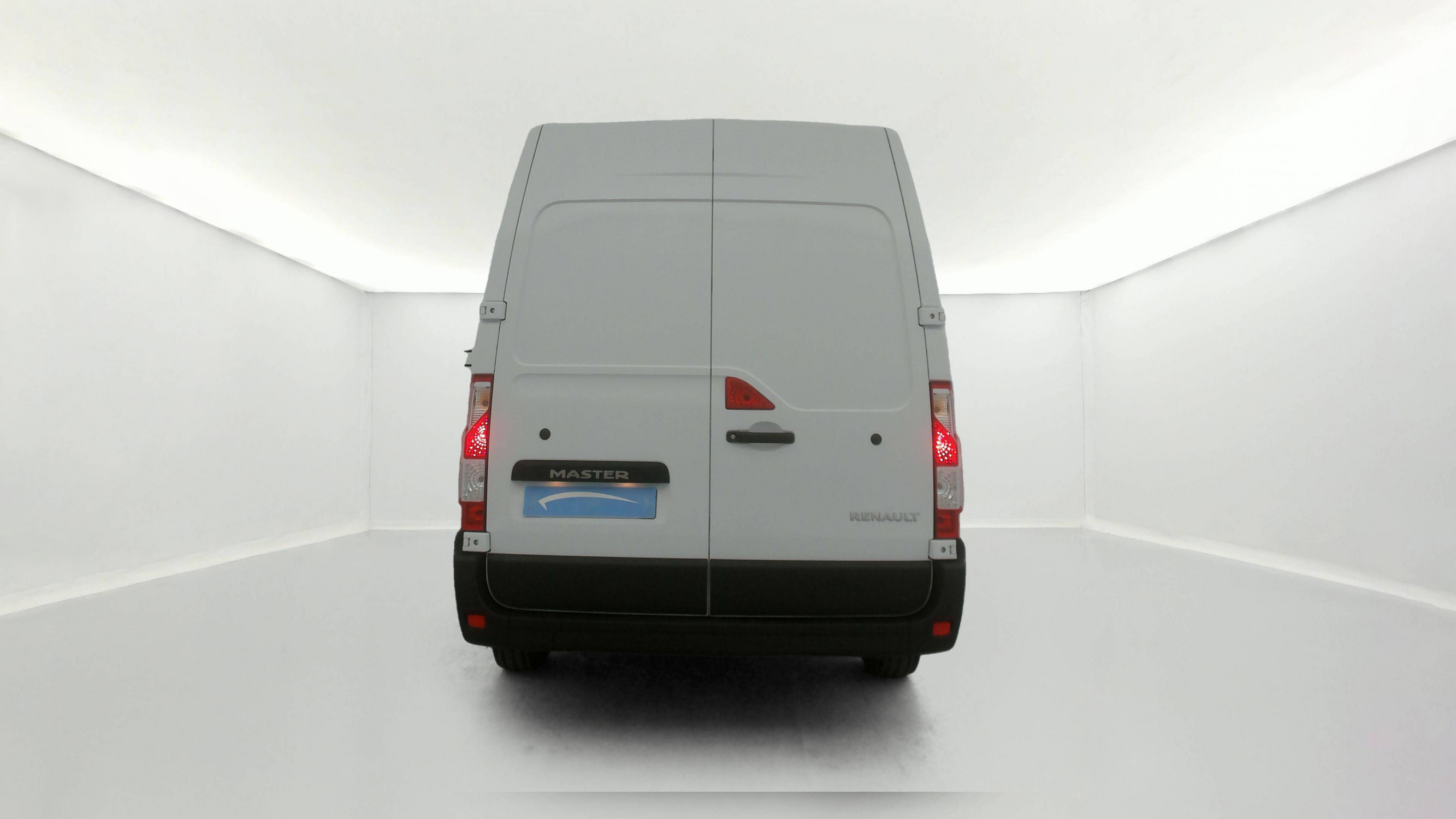 Vente en ligne Renault Master Fourgon MASTER FGN TRAC F3500 L2H2 BLUE DCI 135 au prix de 21 990 €