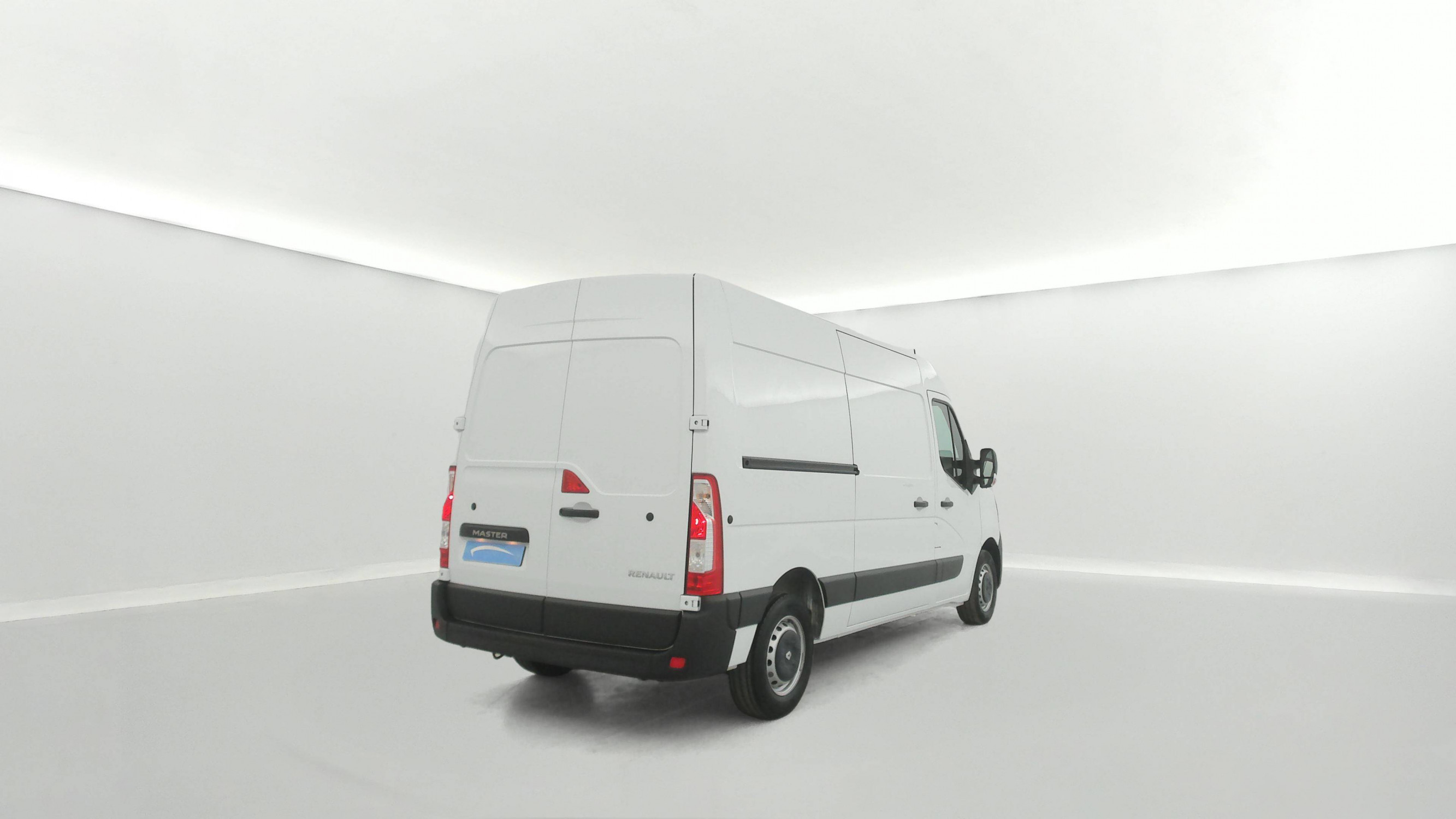Vente en ligne Renault Master Fourgon MASTER FGN TRAC F3500 L2H2 BLUE DCI 135 au prix de 21 990 €