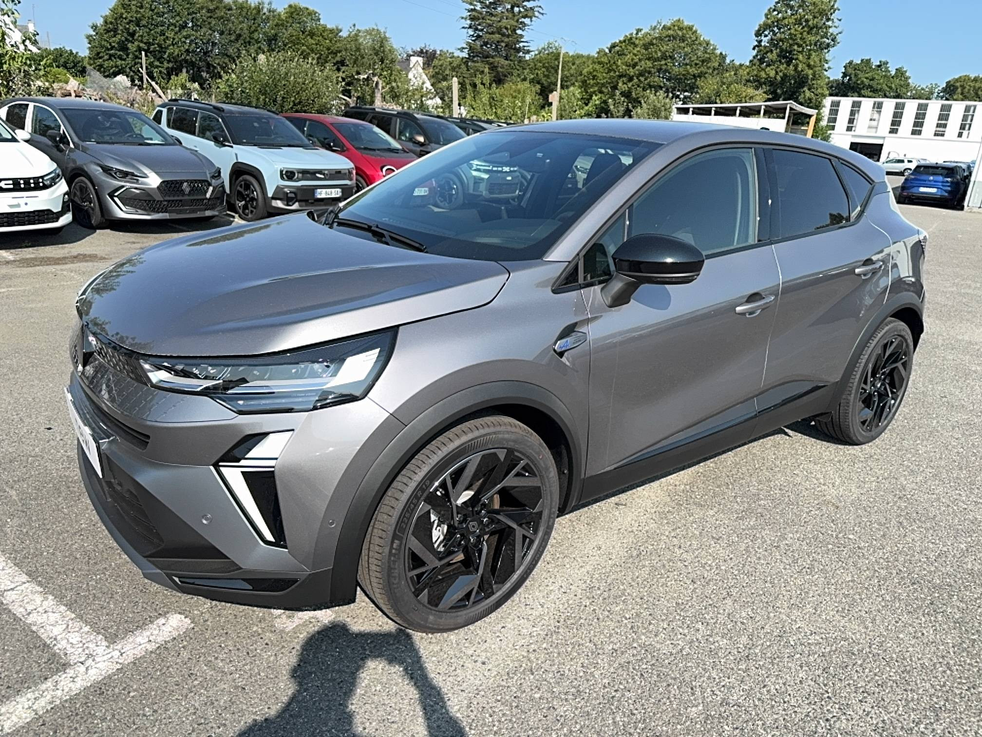 Renault Captur  E-Tech full hybrid 160 ch occasion de 2026 en vente à Concarneau