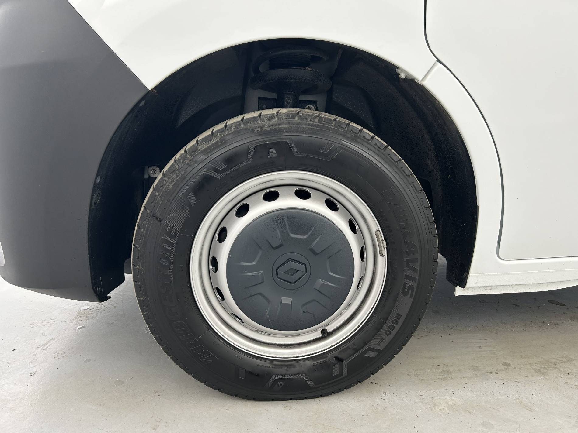 Vente en ligne Renault Master Fourgon MASTER FGN TRAC F3500 L2H2 BLUE DCI 135 au prix de 21 990 €