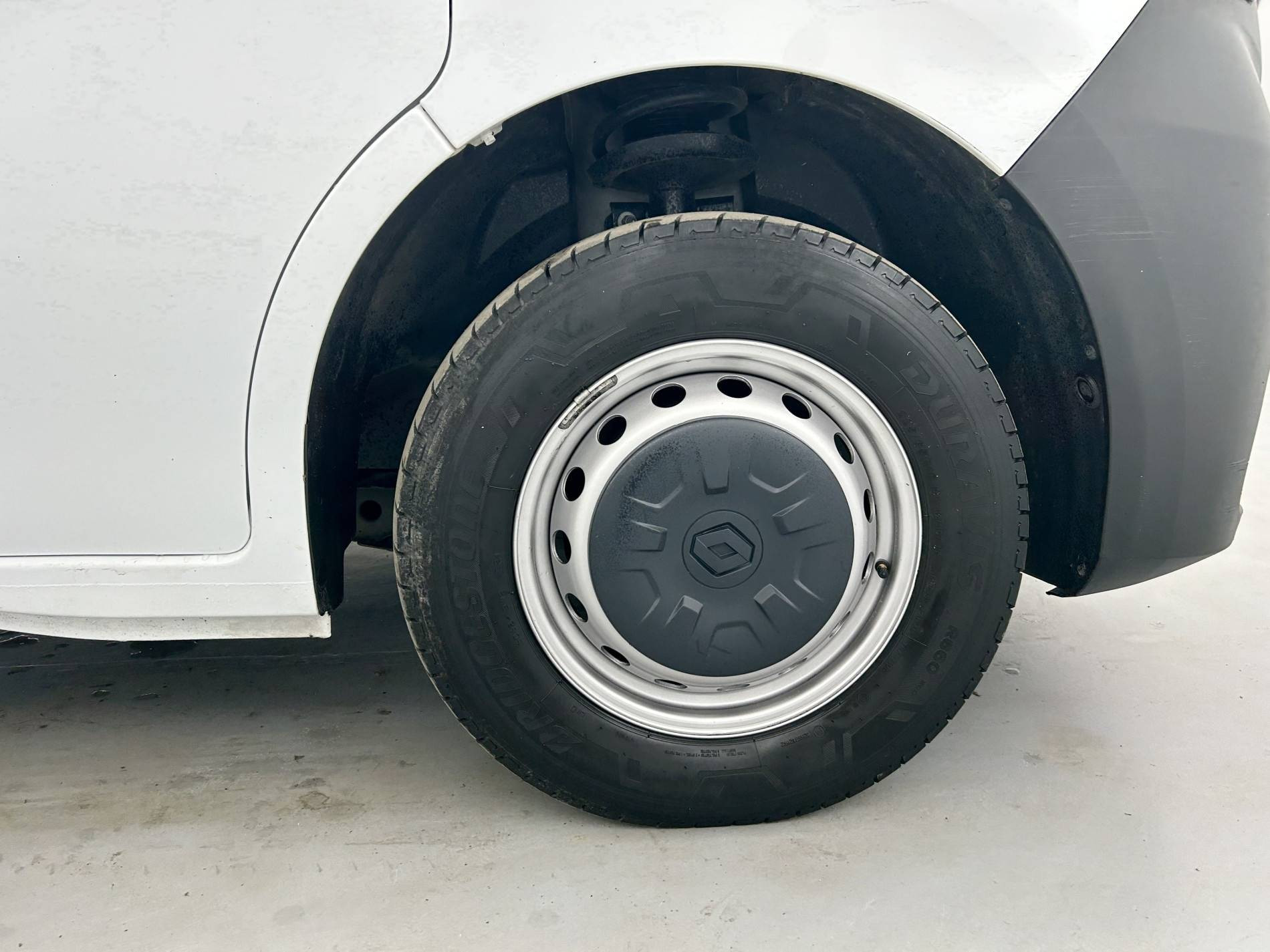 Vente en ligne Renault Master Fourgon MASTER FGN TRAC F3500 L2H2 BLUE DCI 135 au prix de 21 990 €