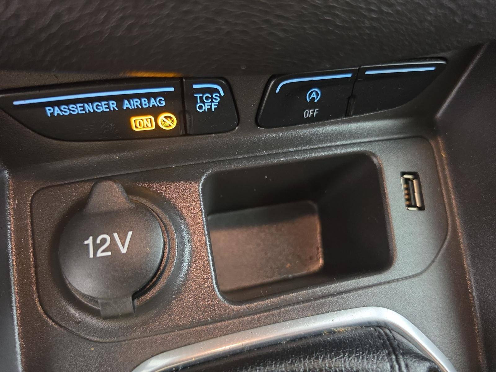 Vente en ligne Ford Tourneo Courier  1.5 TDCI 100 BV6 S&S au prix de 13 990 €